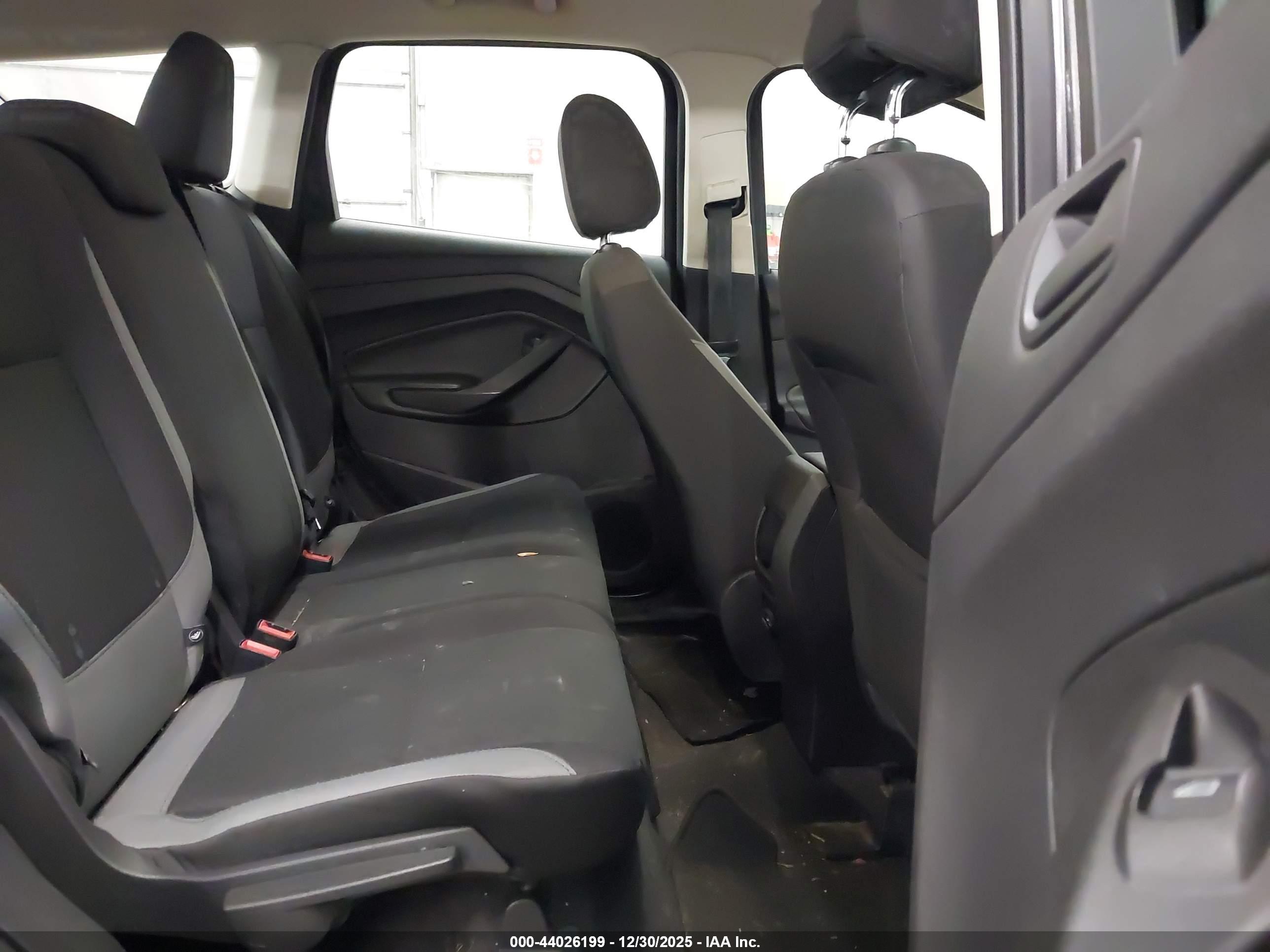 FORD ESCAPE image 8