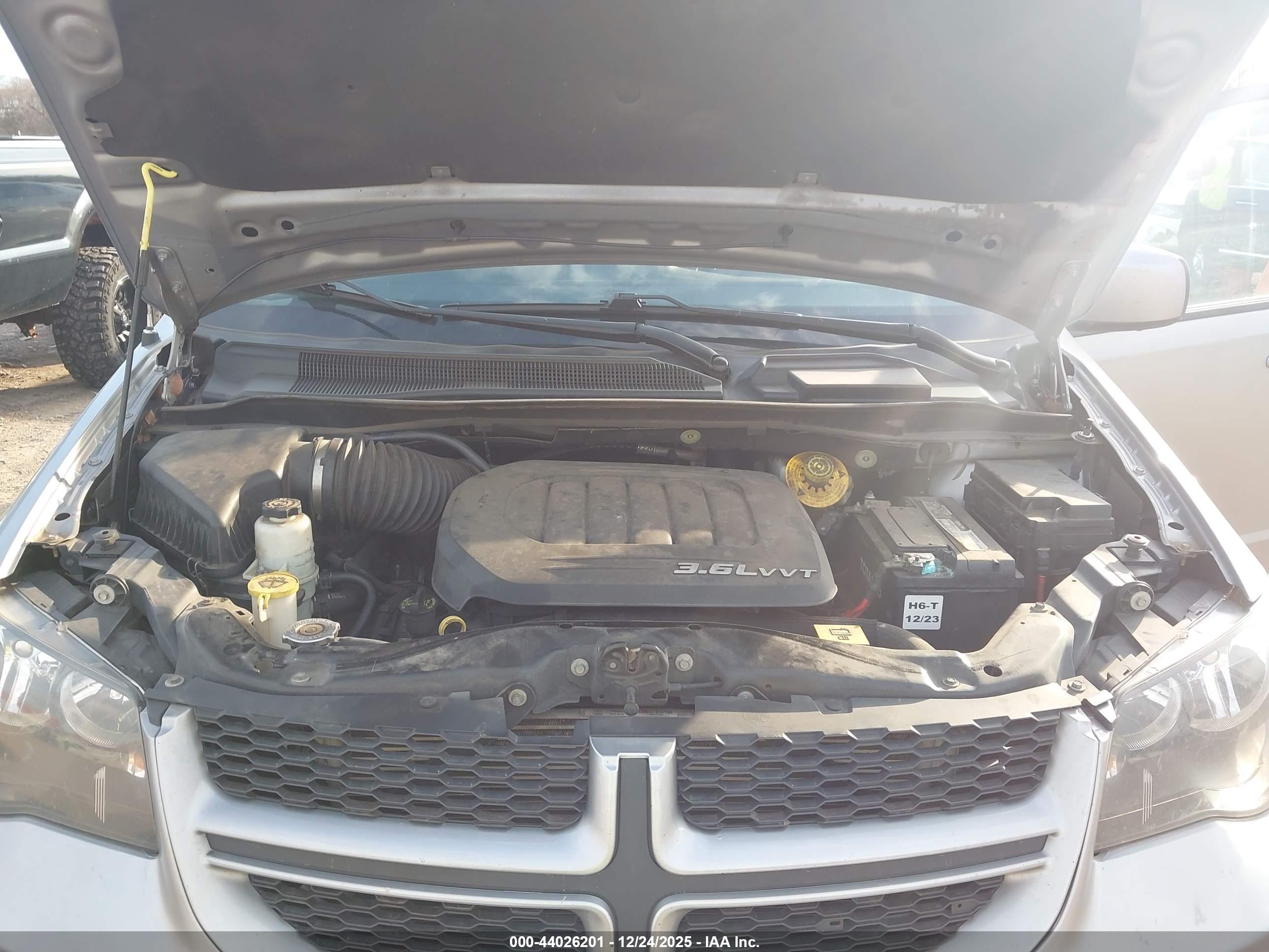 DODGE GRAND image 10