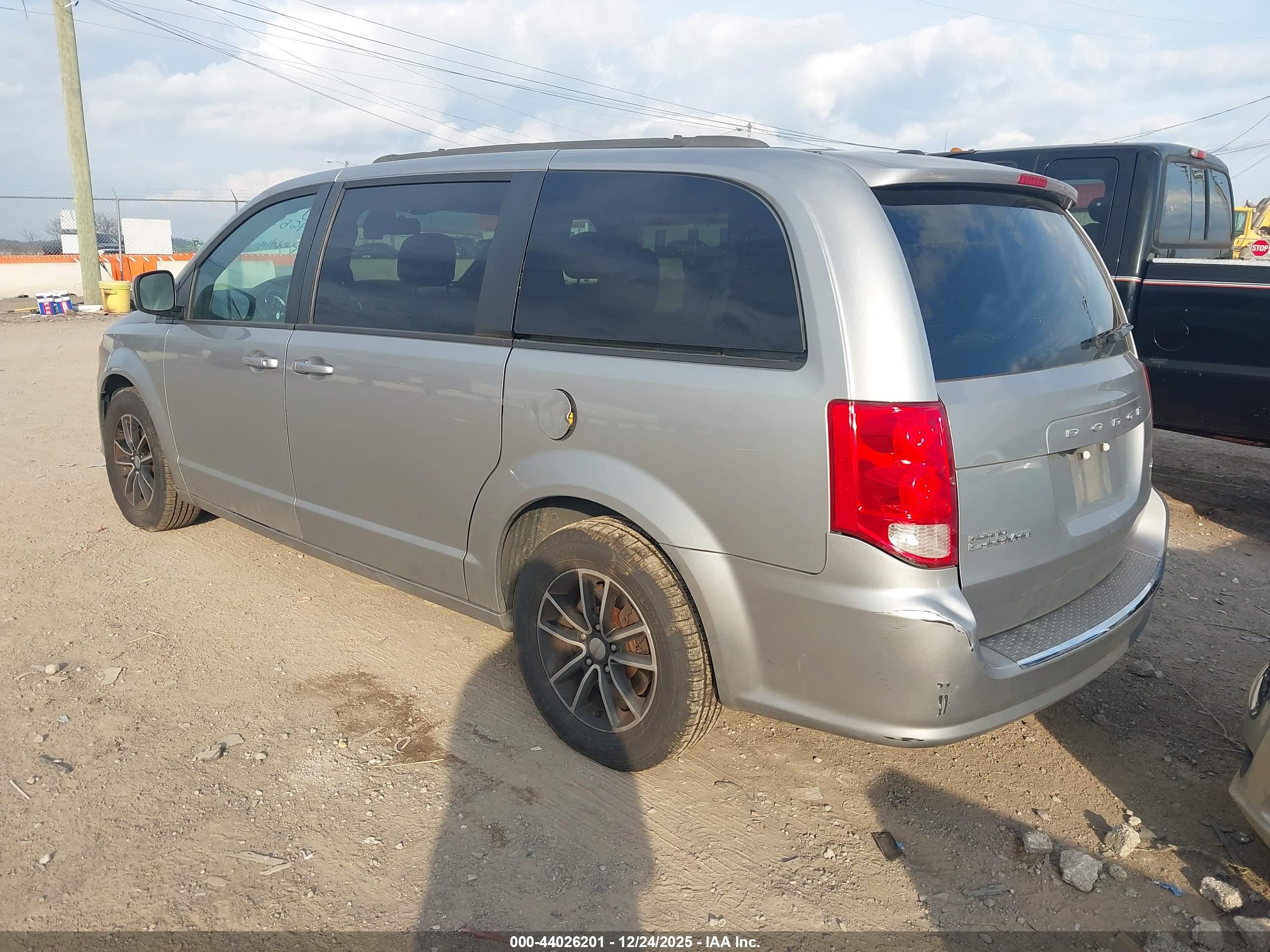 DODGE GRAND image 3