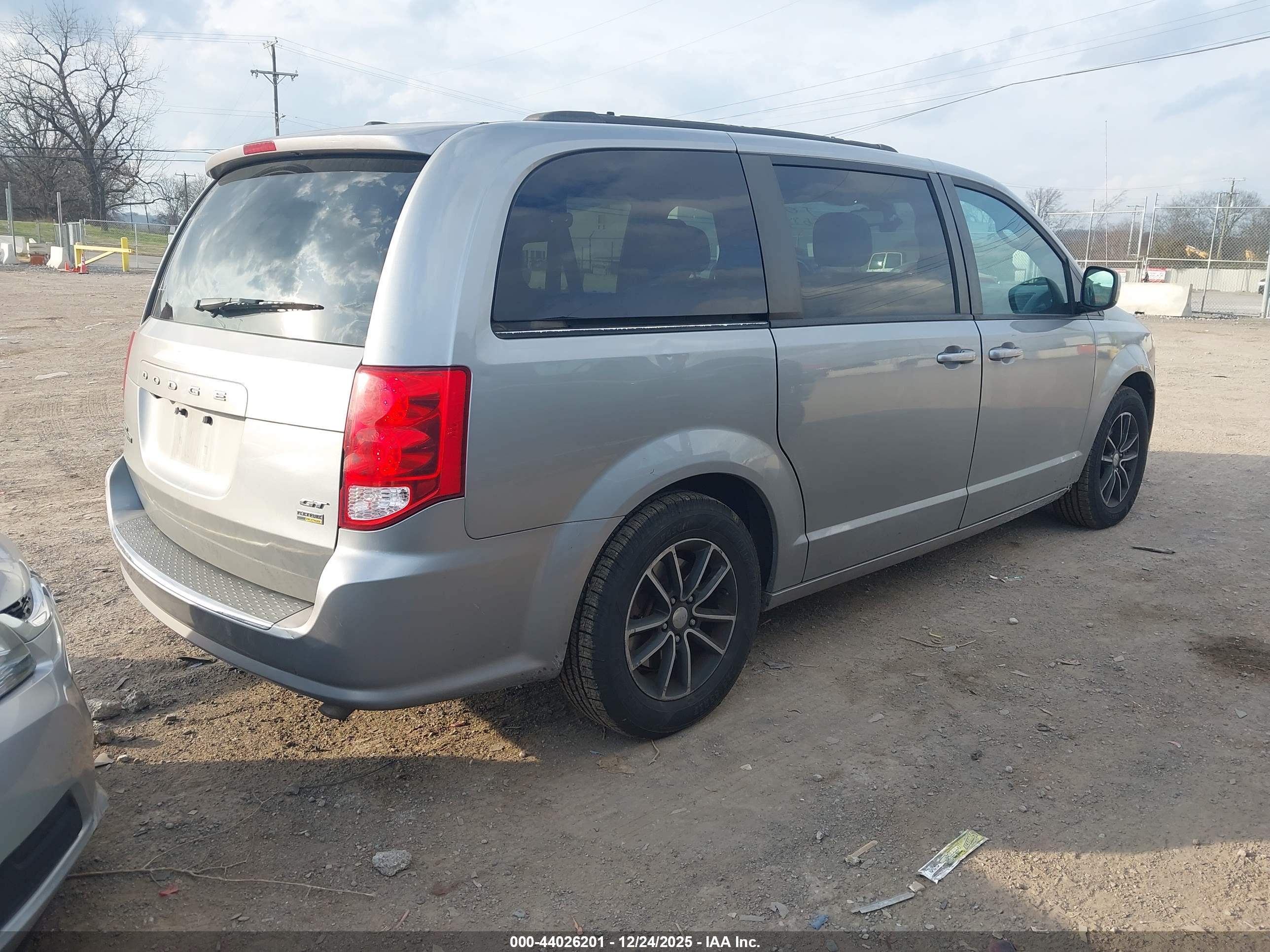 DODGE GRAND image 4