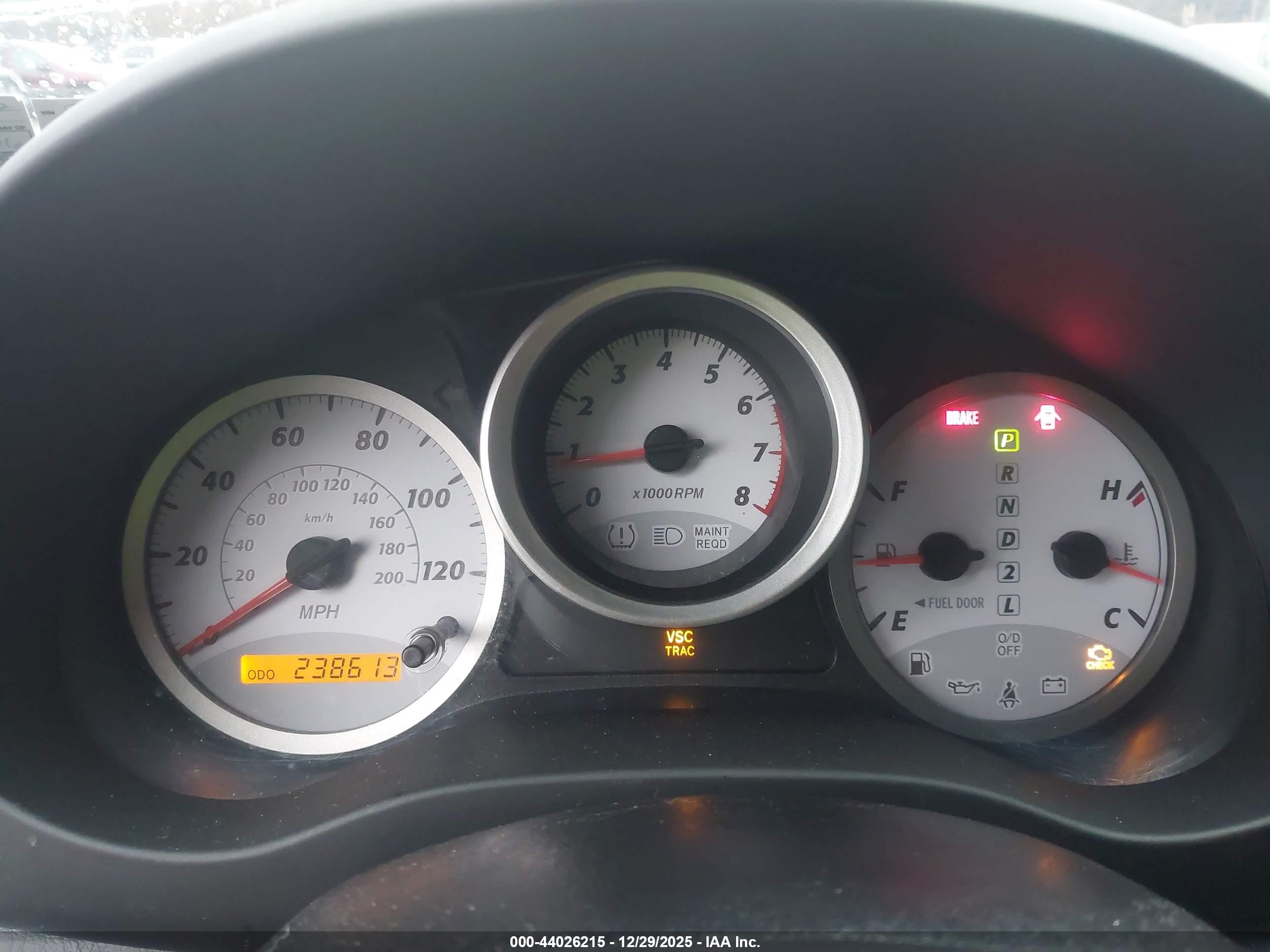 TOYOTA RAV4 image 7