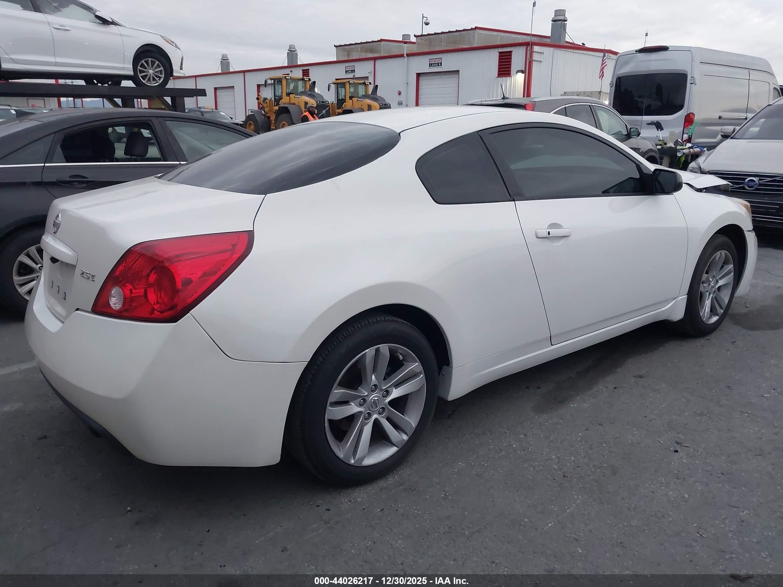 NISSAN ALTIMA image 4