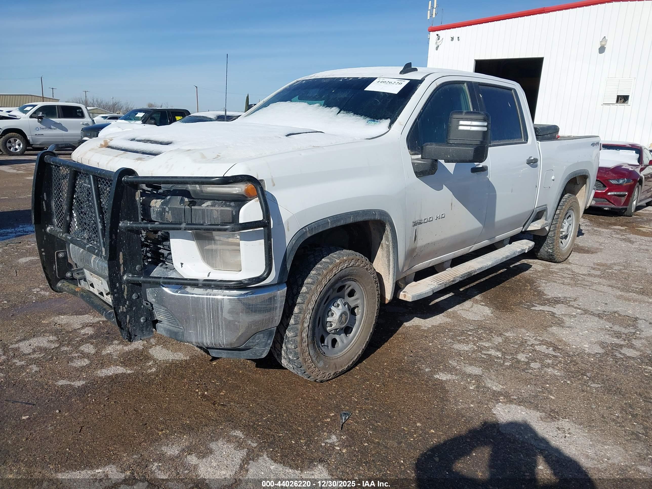 CHEVROLET SILVERADO image 2