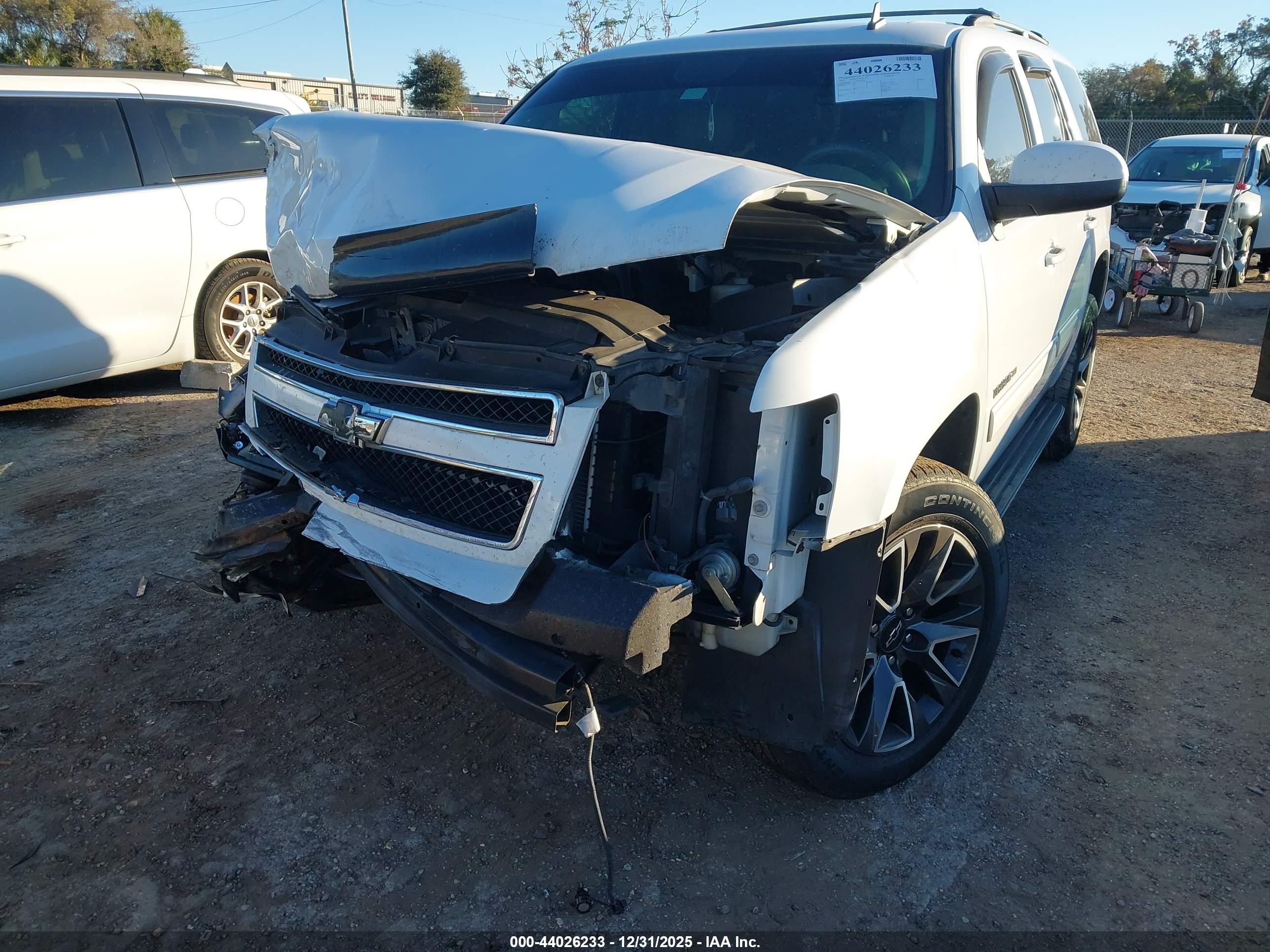 CHEVROLET TAHOE image 6