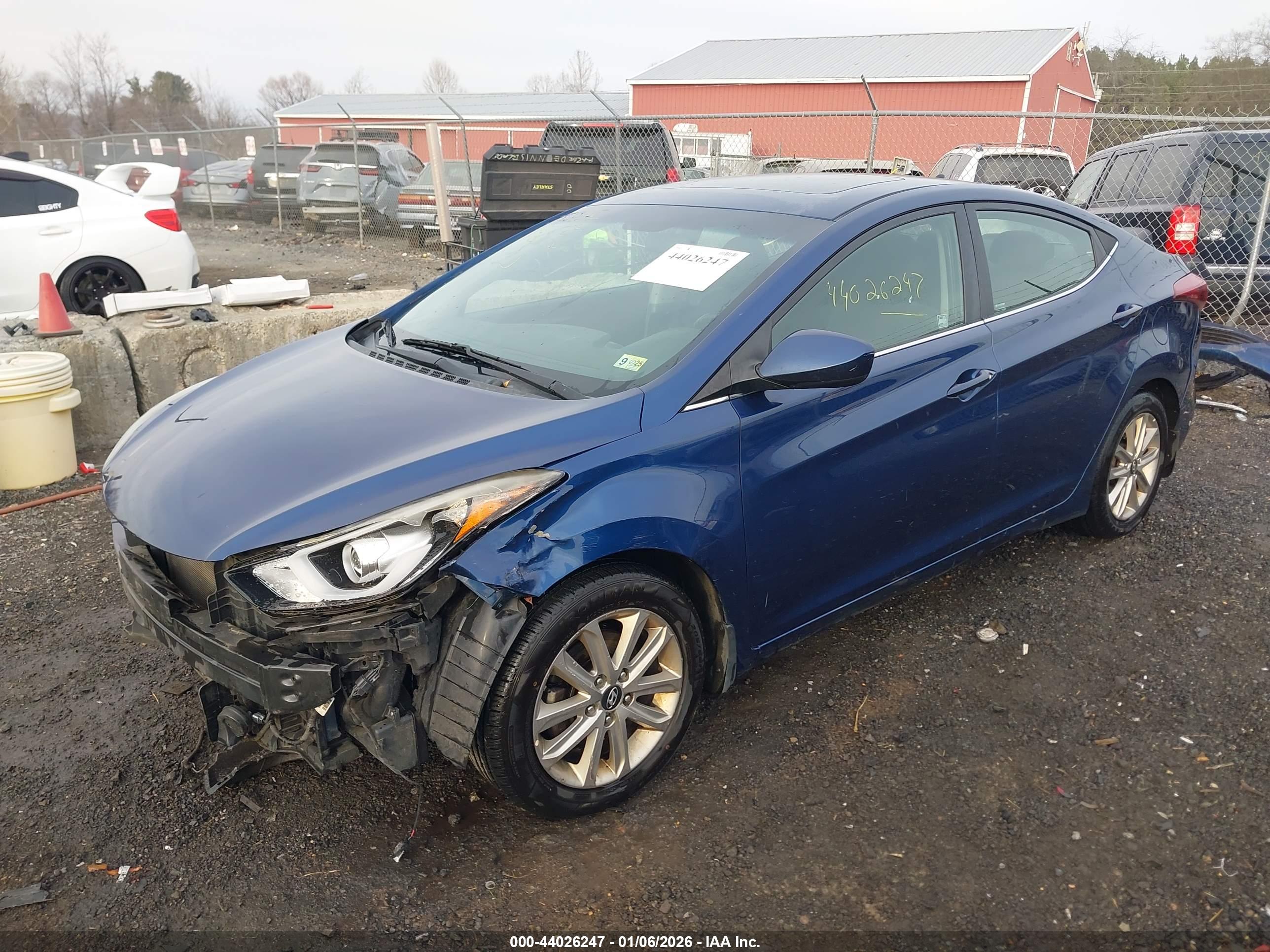 HYUNDAI ELANTRA image 2