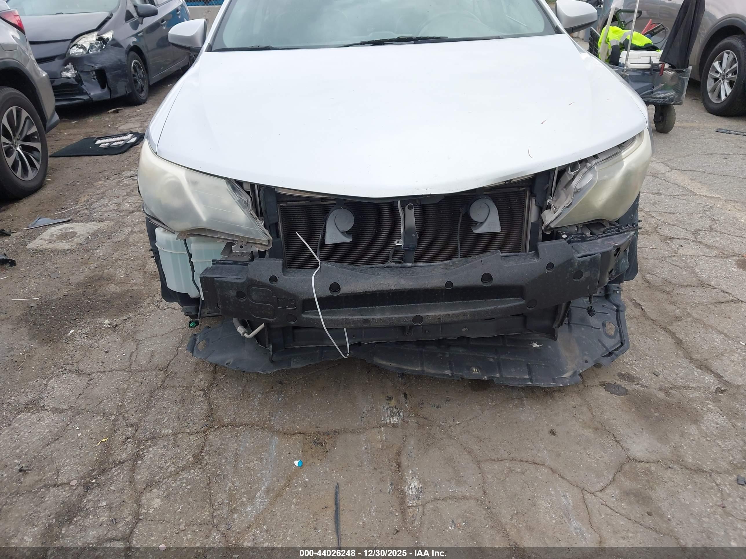 TOYOTA CAMRY image 6