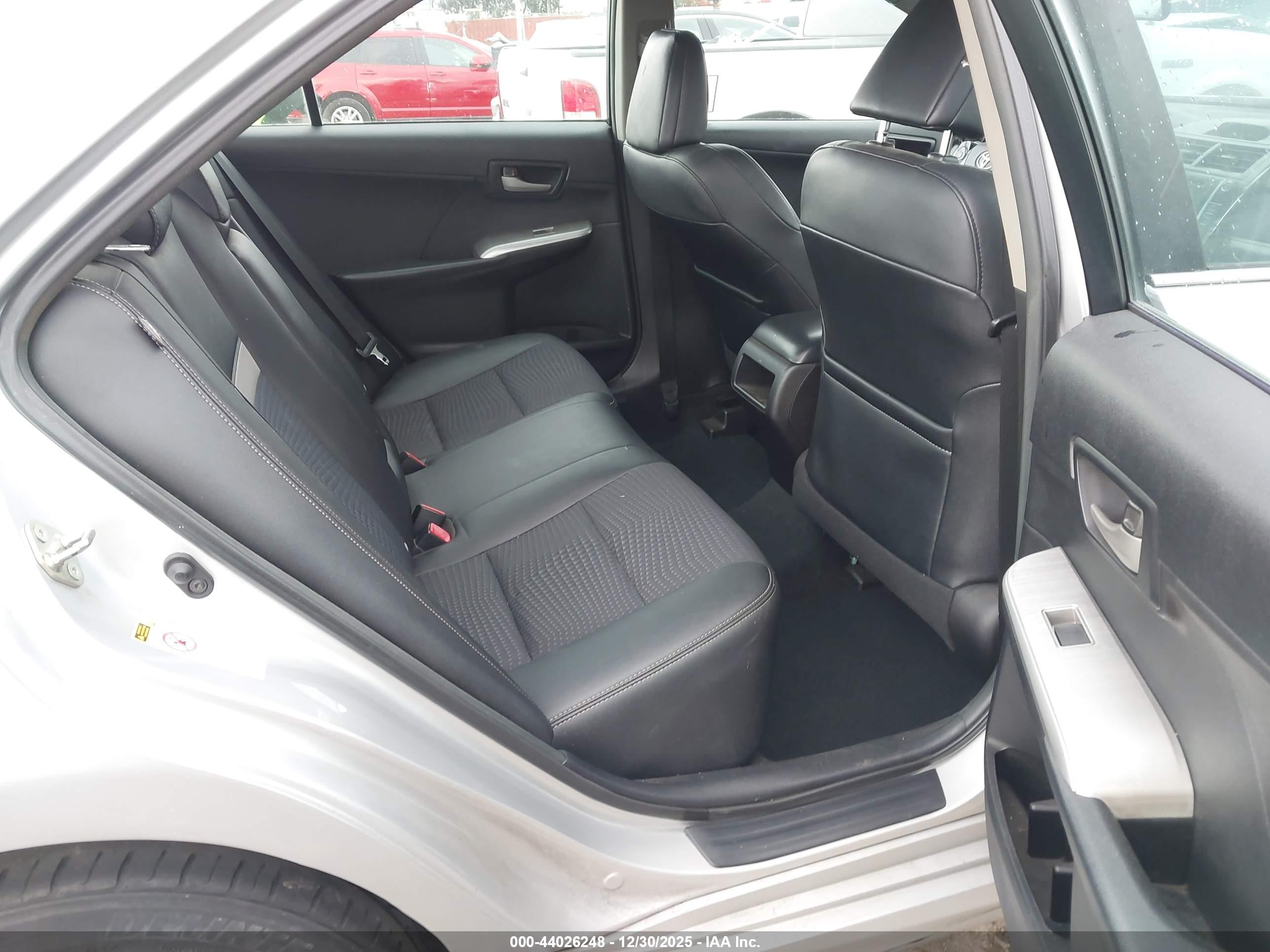 TOYOTA CAMRY image 8