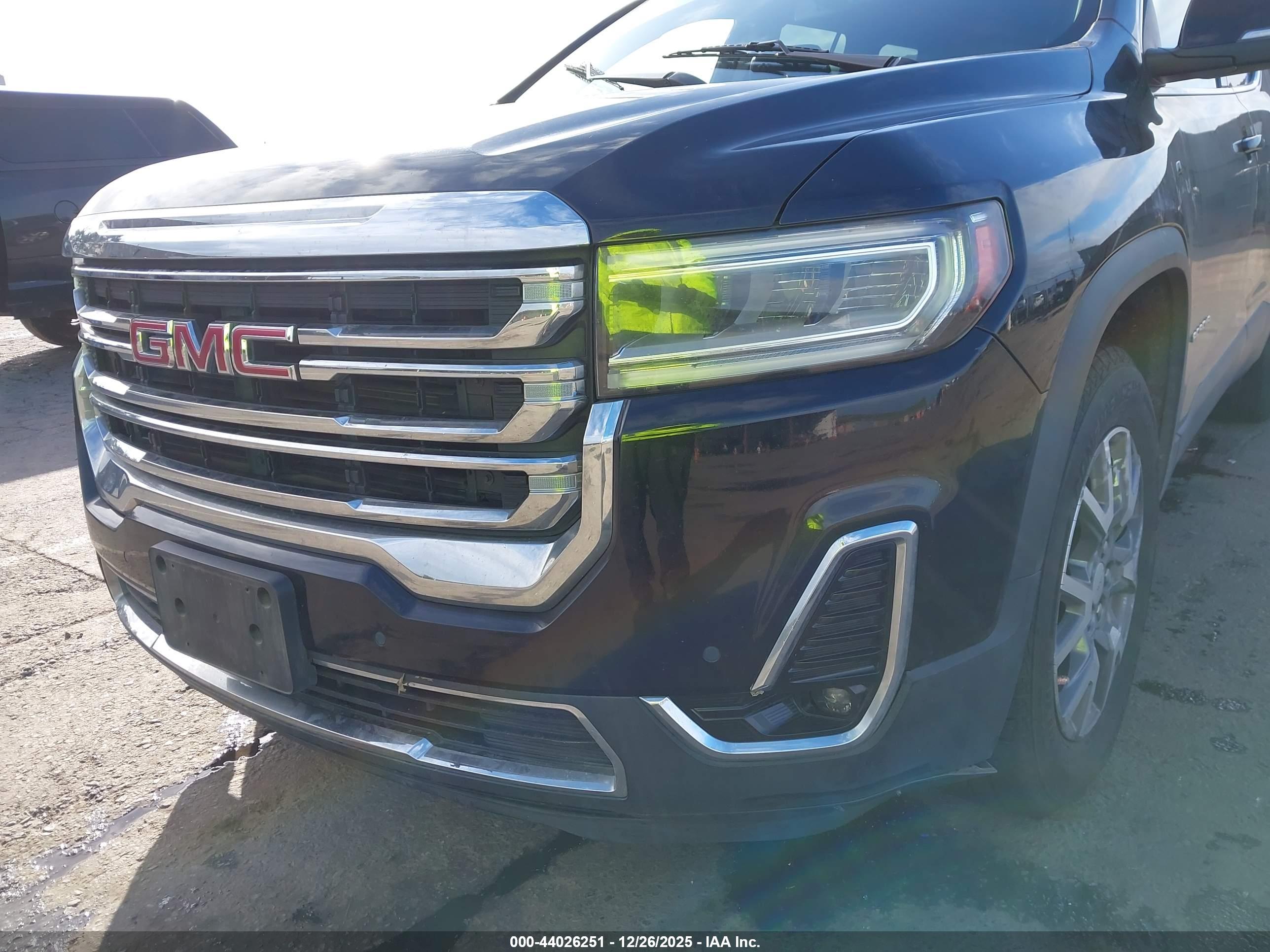 GMC ACADIA image 6