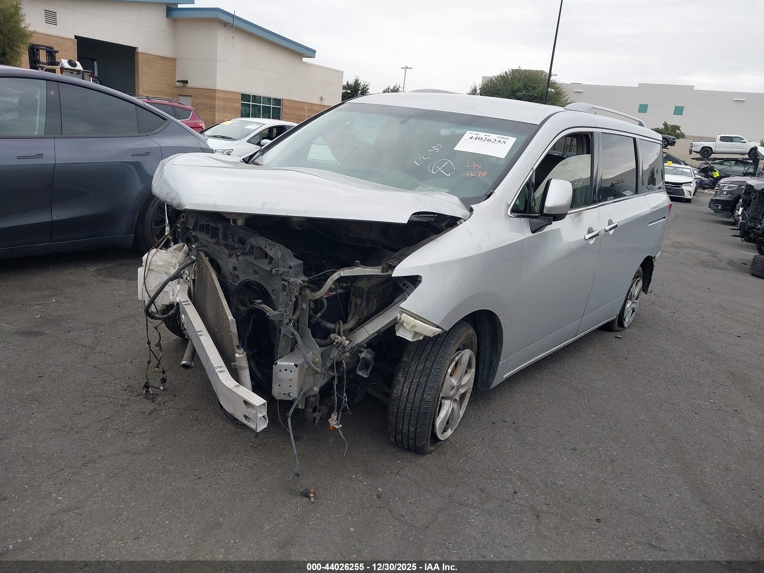 NISSAN QUEST image 2