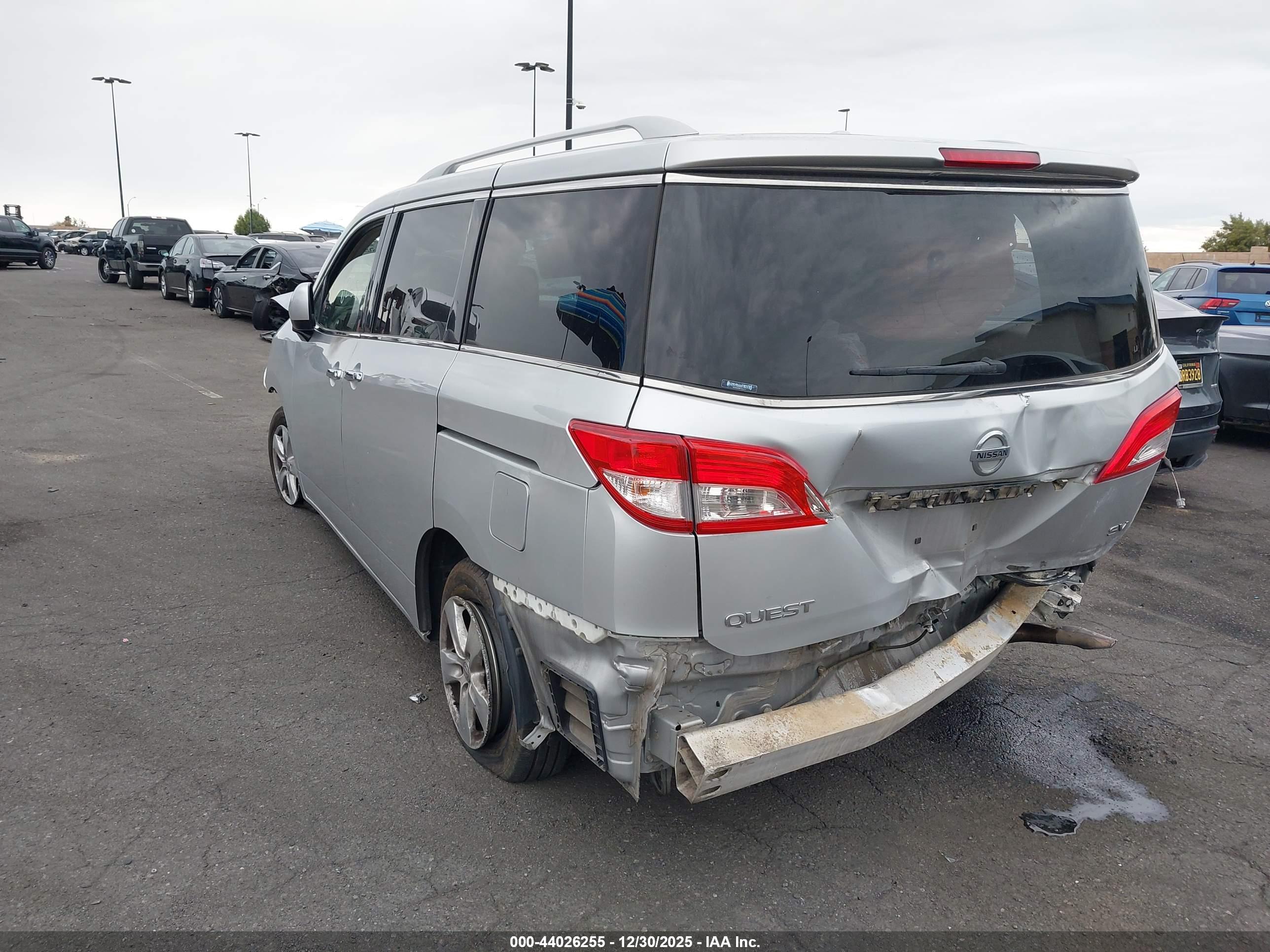 NISSAN QUEST image 3