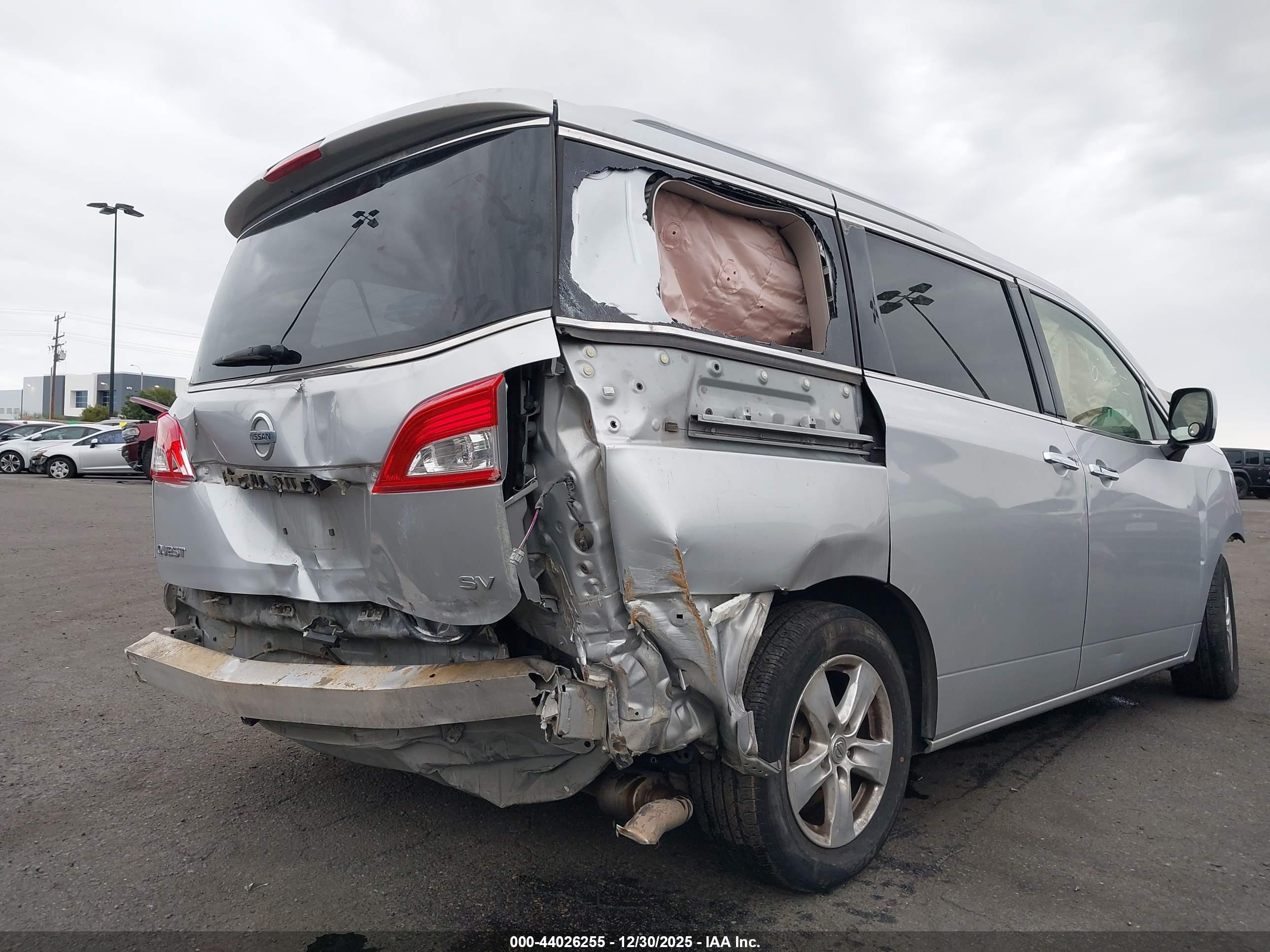 NISSAN QUEST image 6