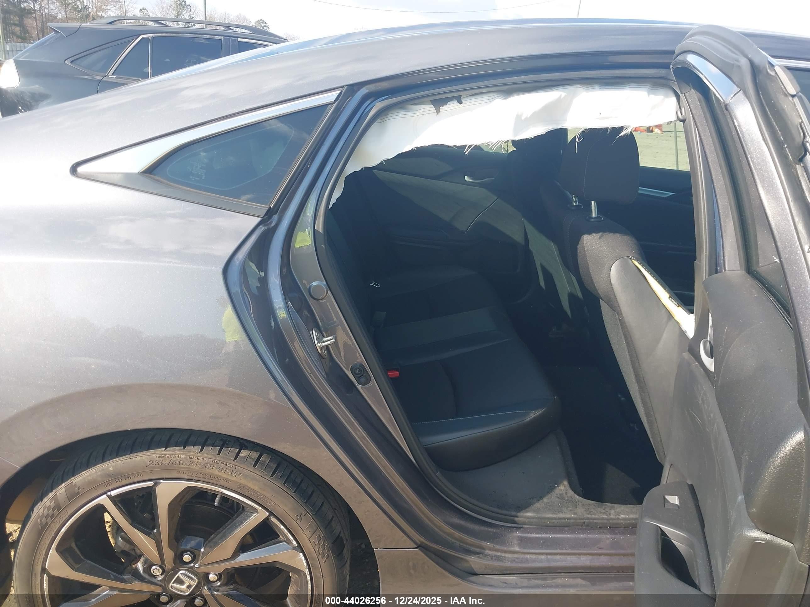 HONDA CIVIC image 8