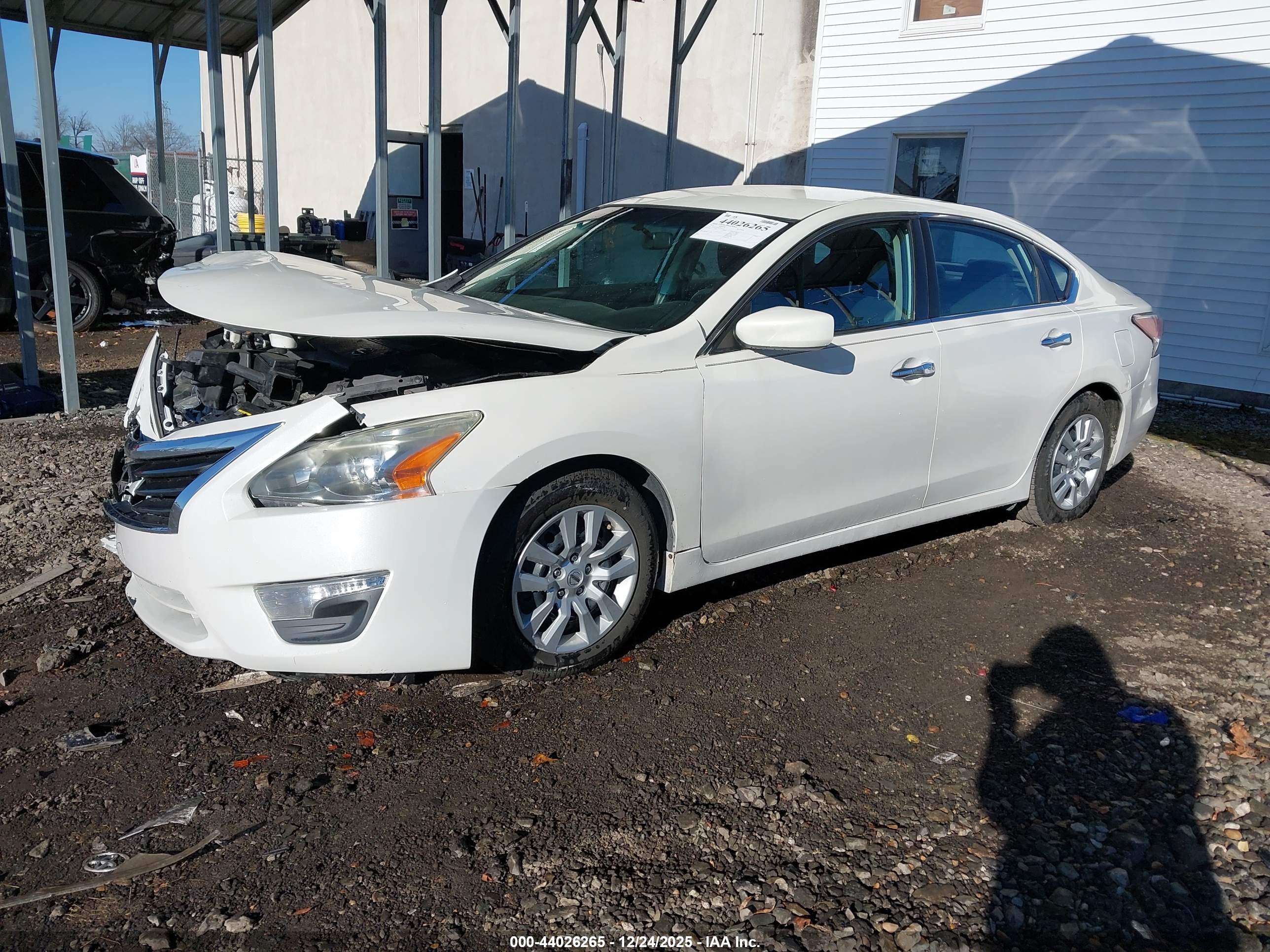 NISSAN ALTIMA image 2