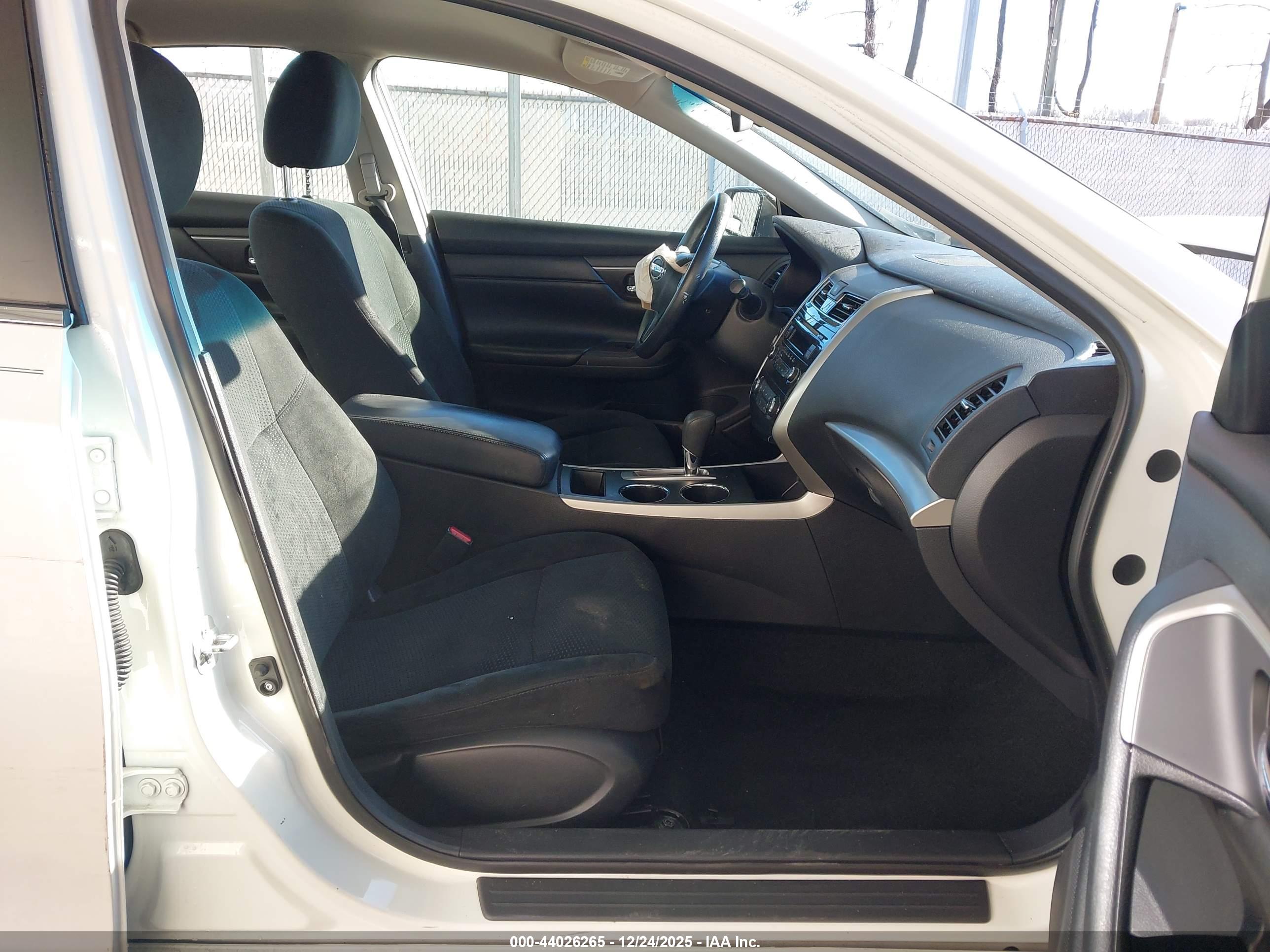 NISSAN ALTIMA image 5