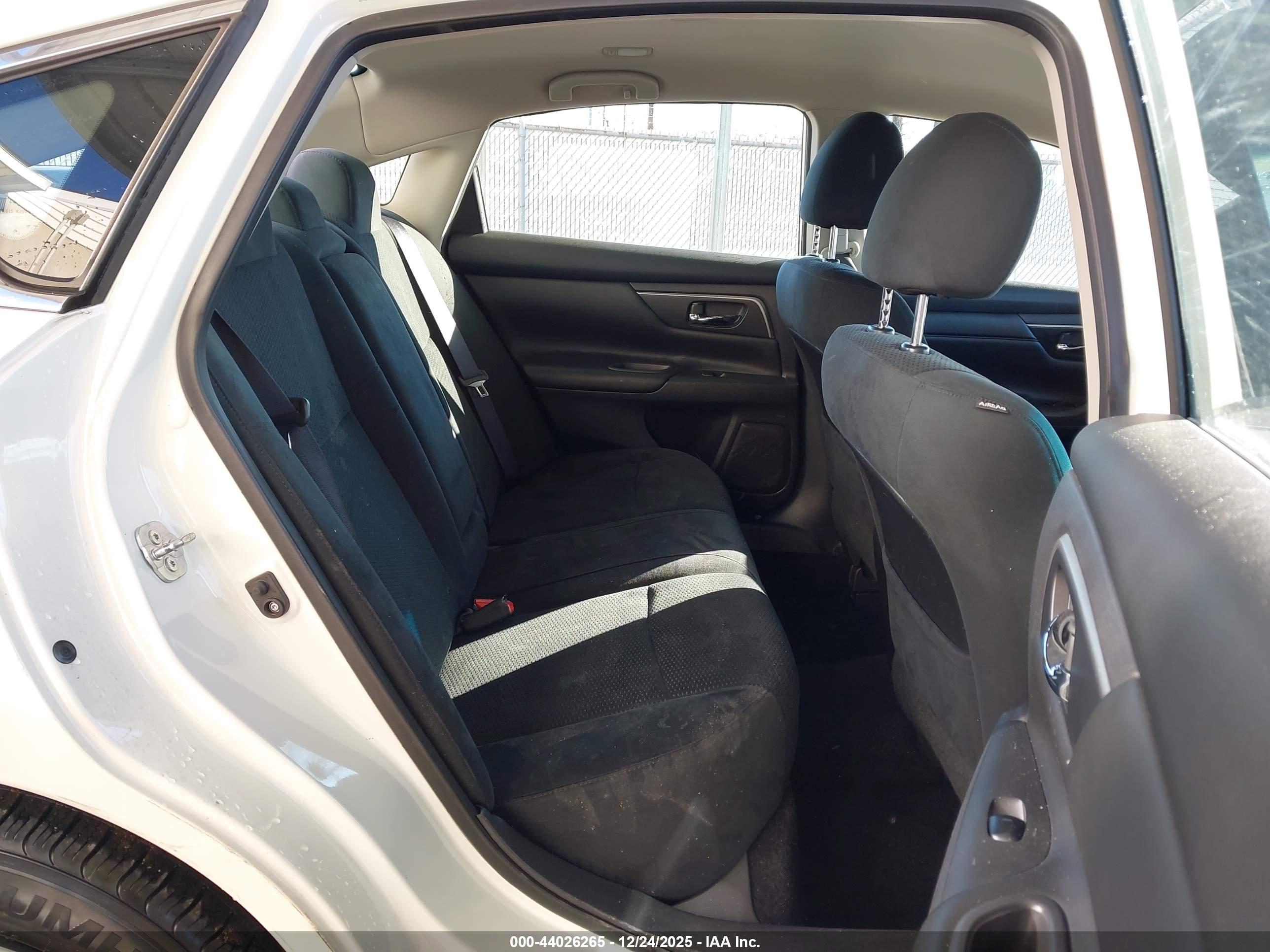 NISSAN ALTIMA image 8