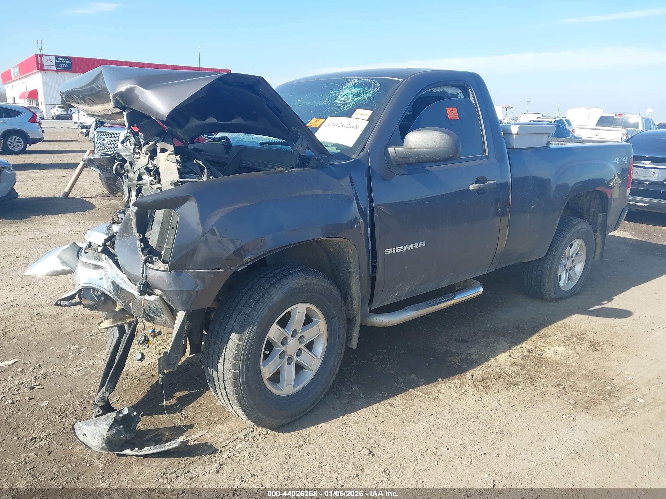 GMC SIERRA image 2