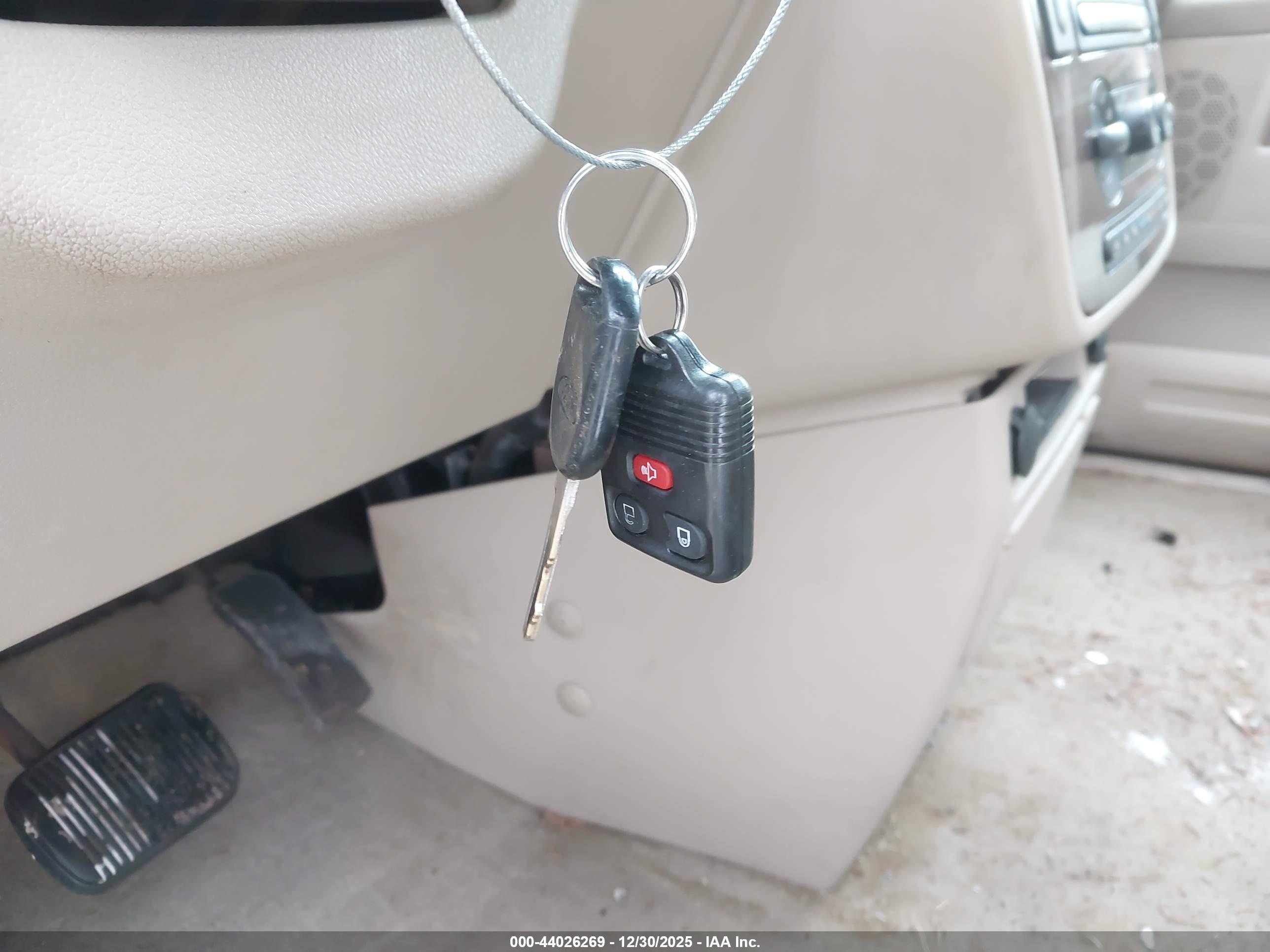 FORD FREESTAR image 11