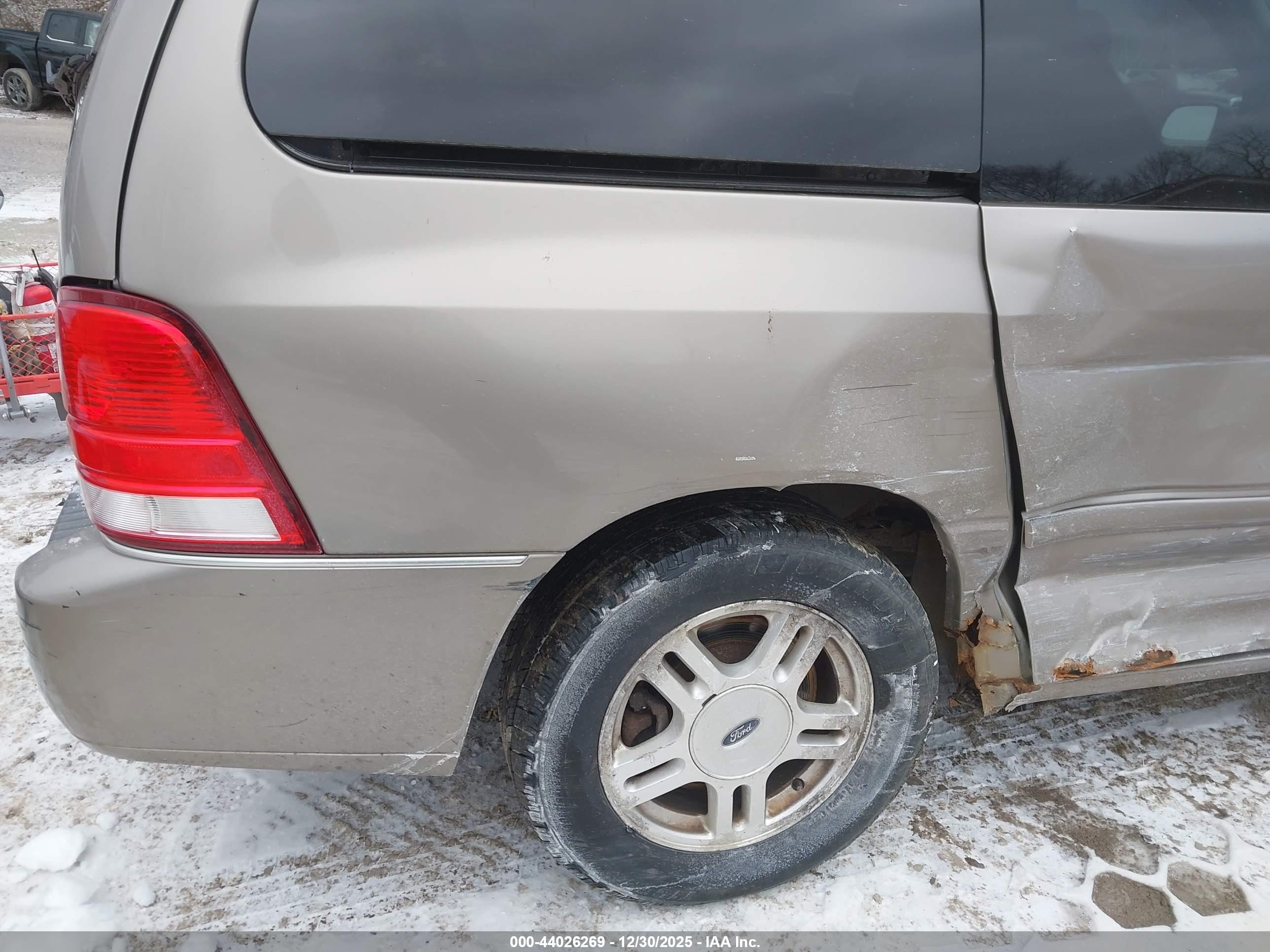 FORD FREESTAR image 6