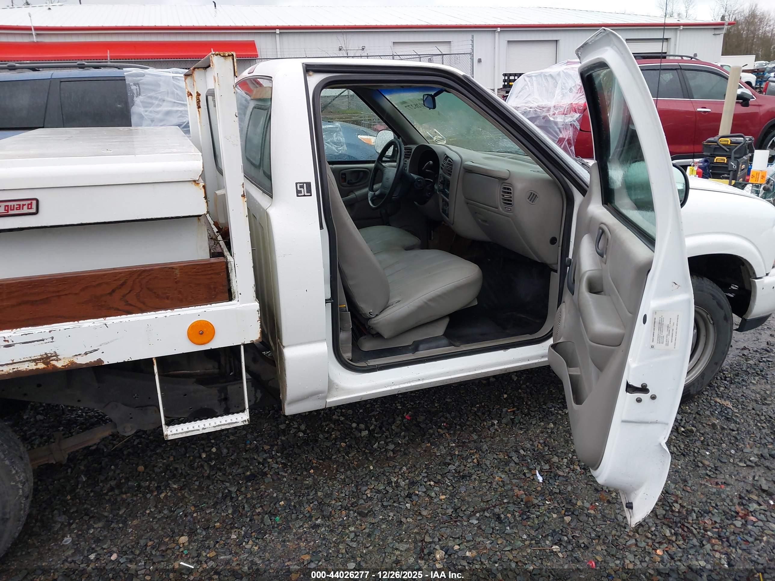 GMC SONOMA image 5