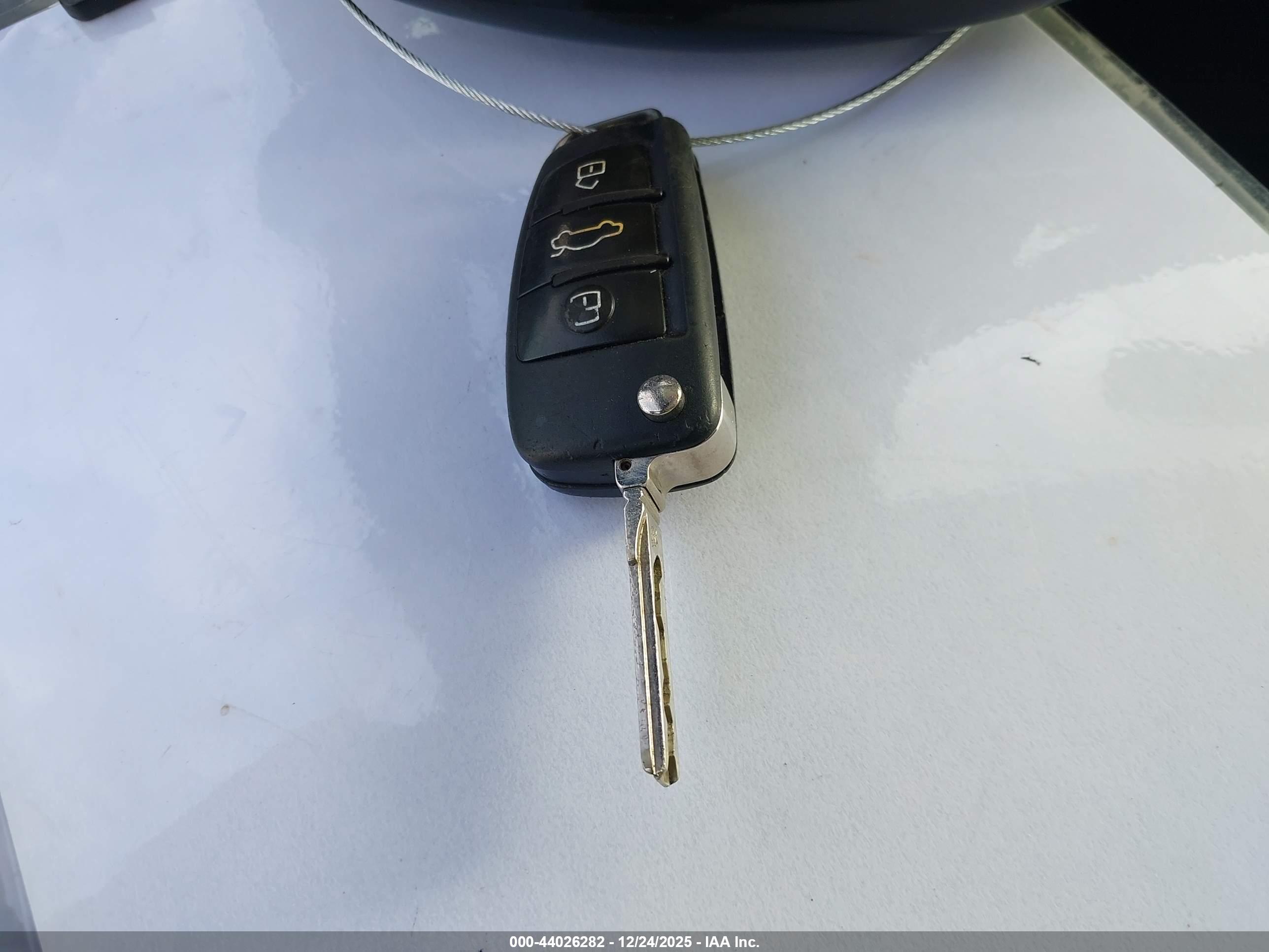 AUDI A4 image 11