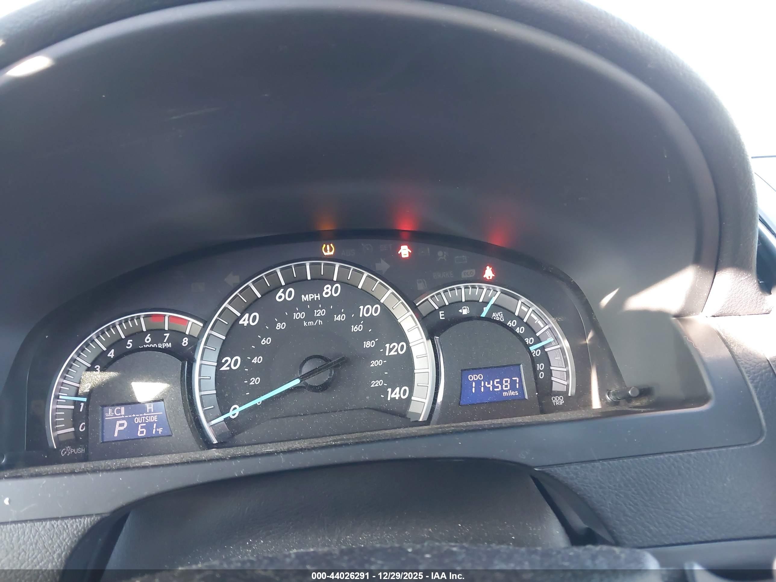 TOYOTA CAMRY image 7