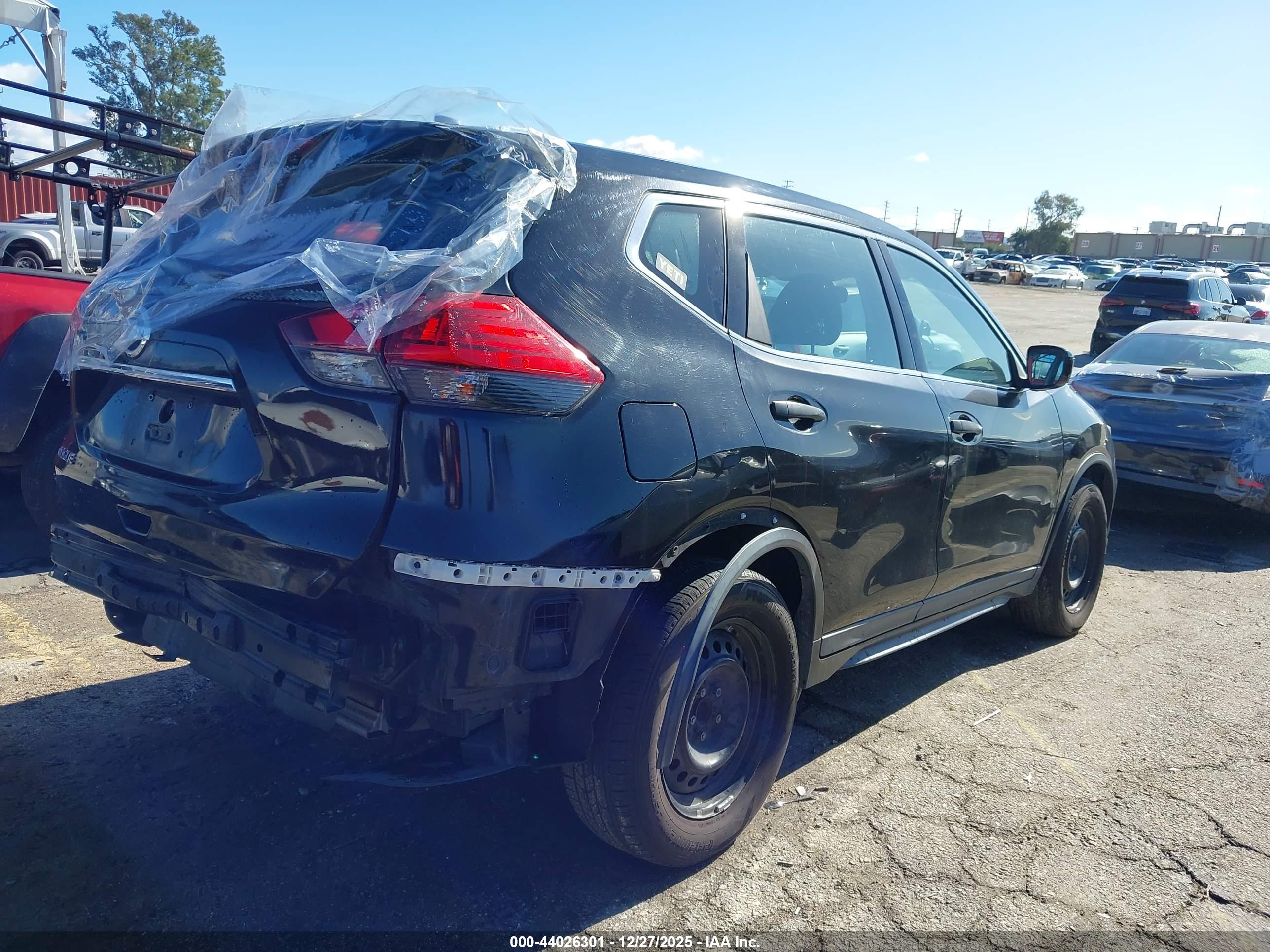 NISSAN ROGUE image 4
