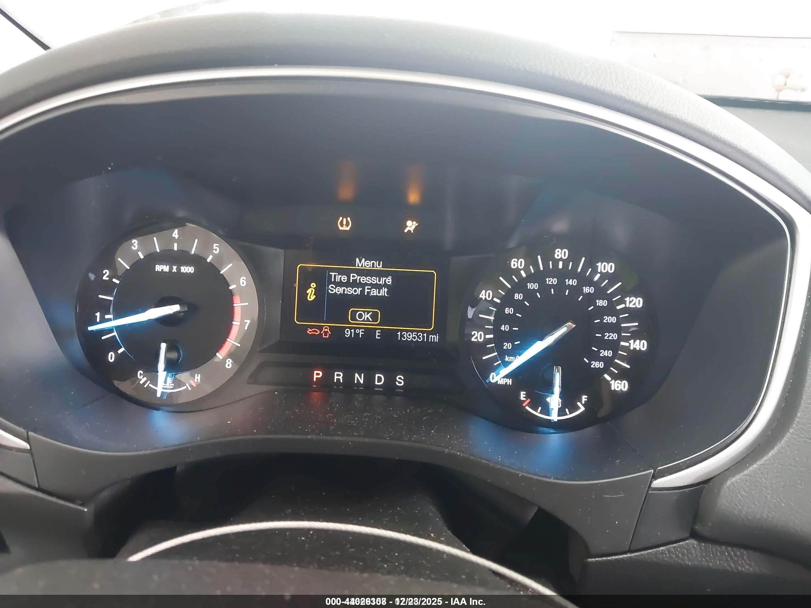 FORD FUSION image 7