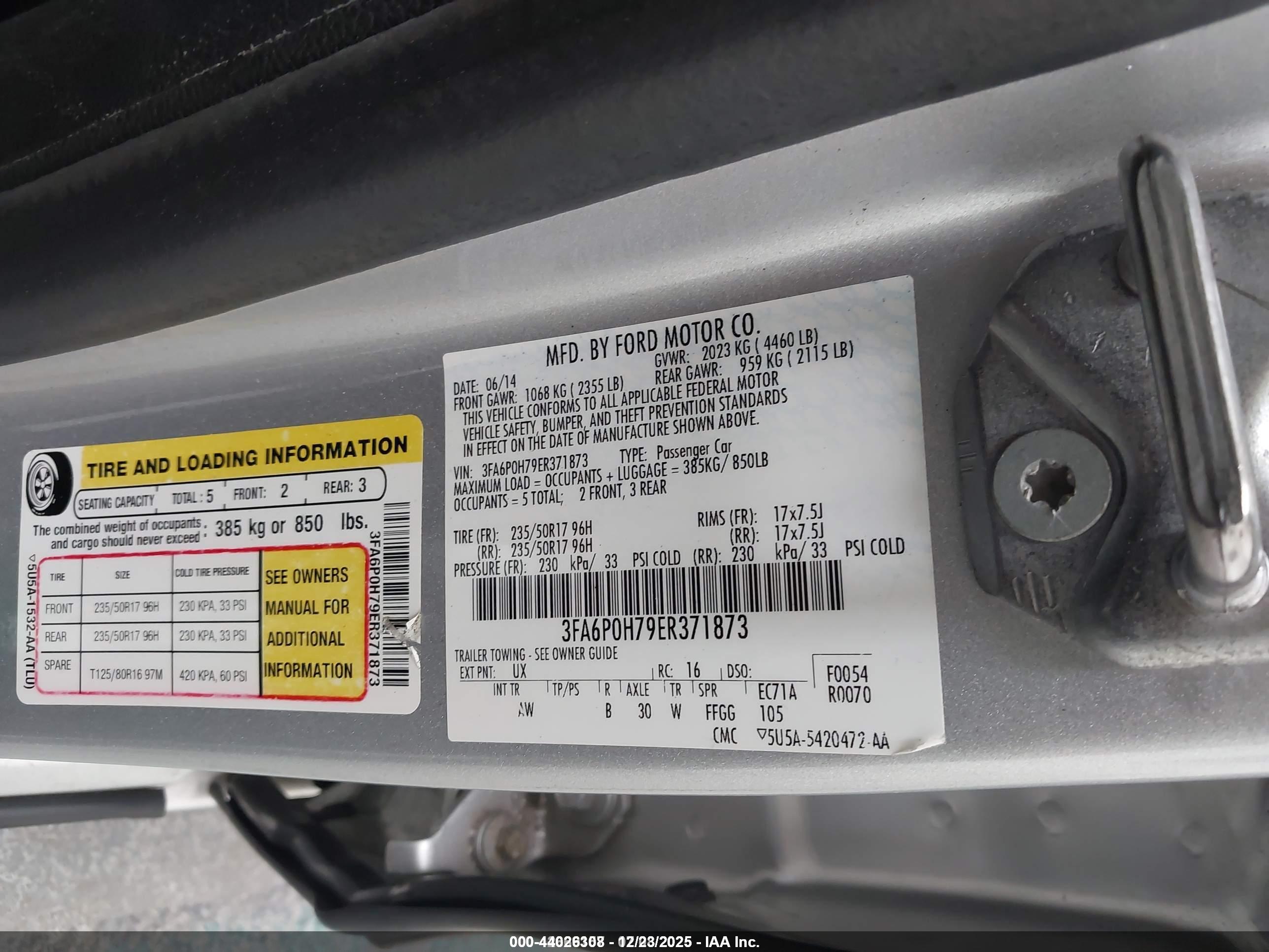 FORD FUSION image 9
