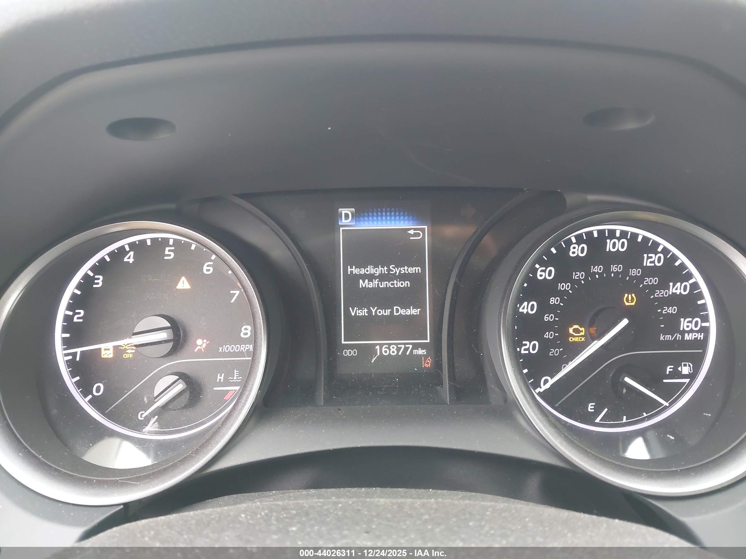 TOYOTA CAMRY image 7