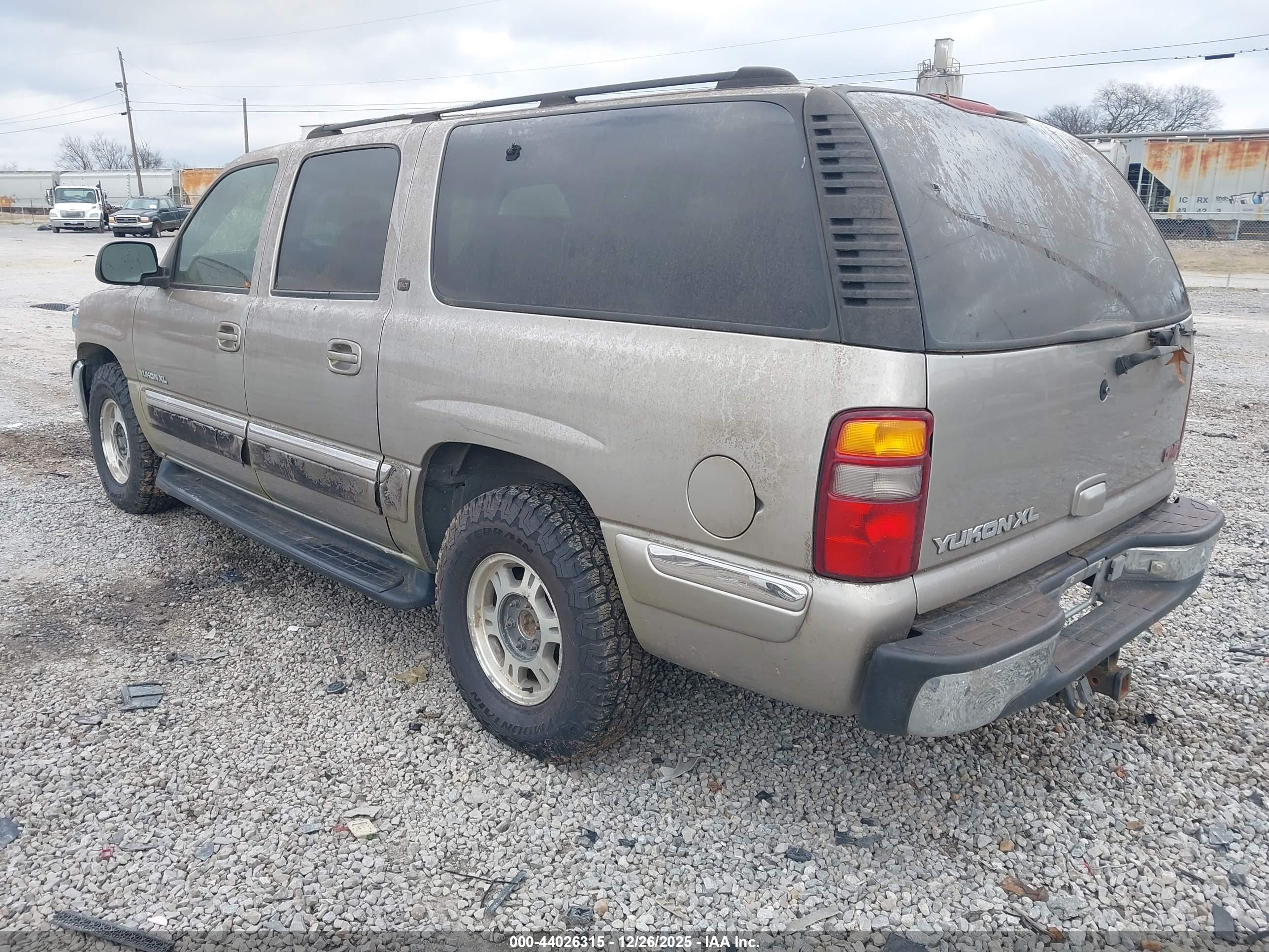 GMC YUKON image 3