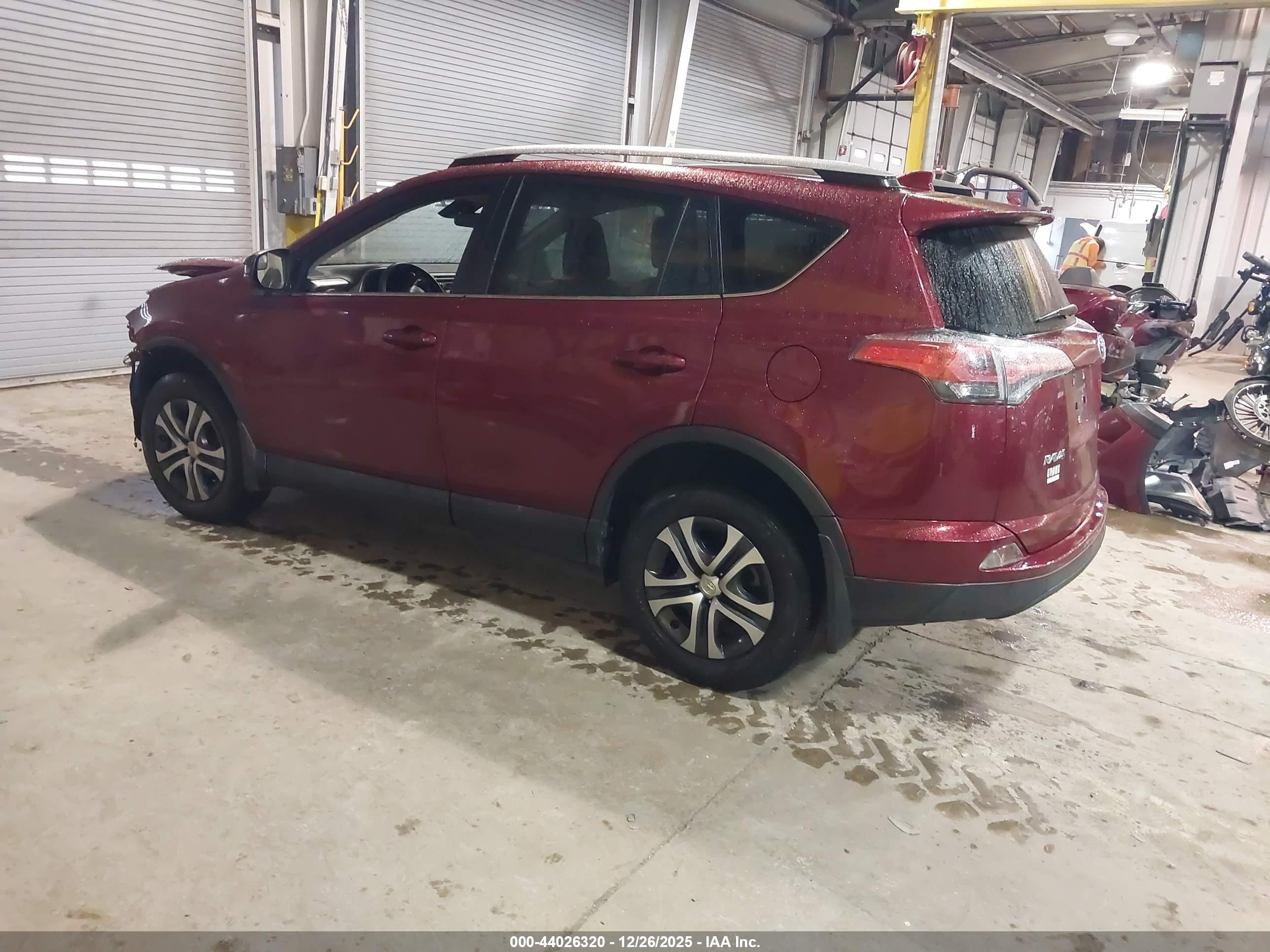 TOYOTA RAV4 image 3