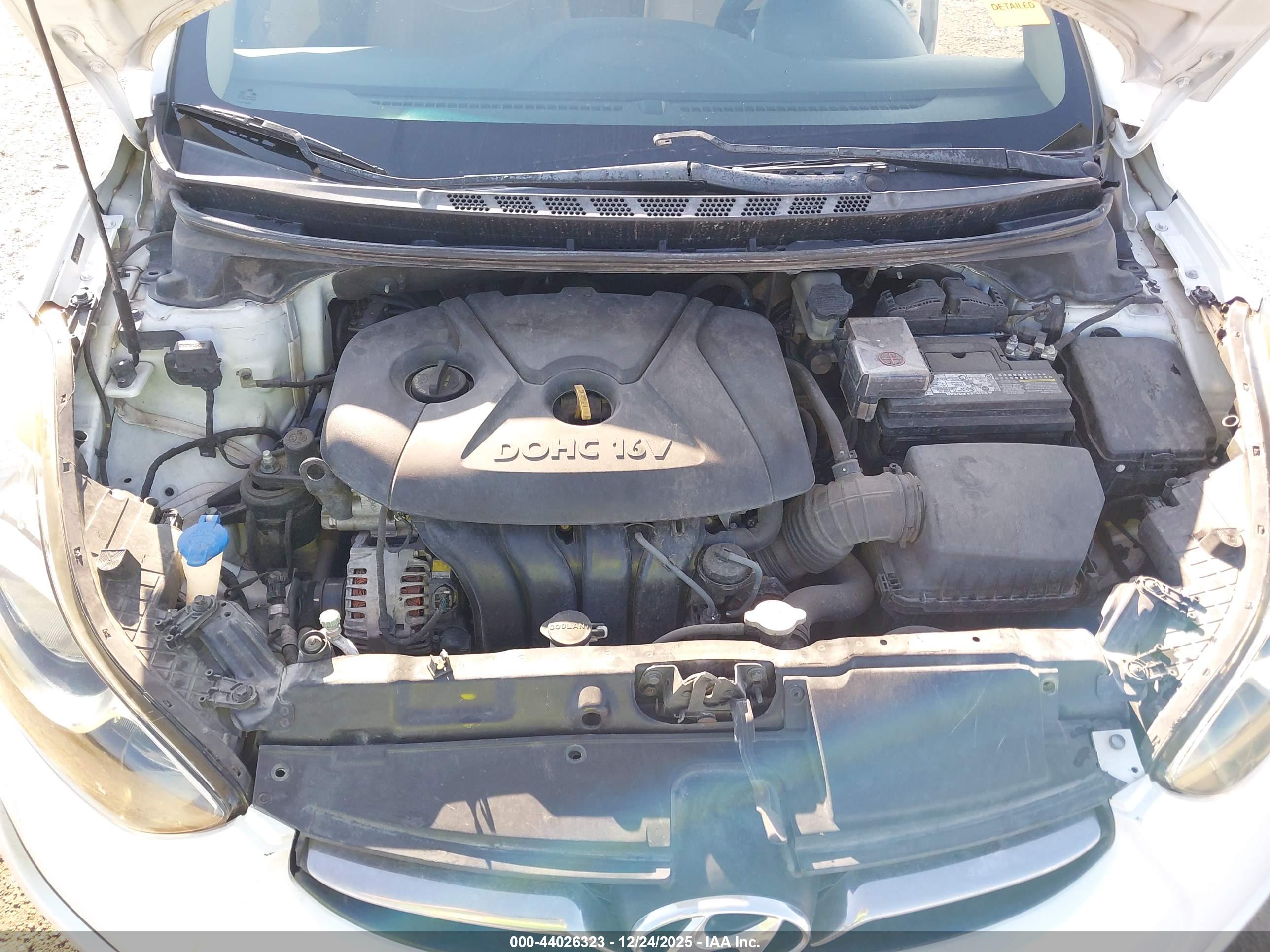 HYUNDAI ELANTRA image 10