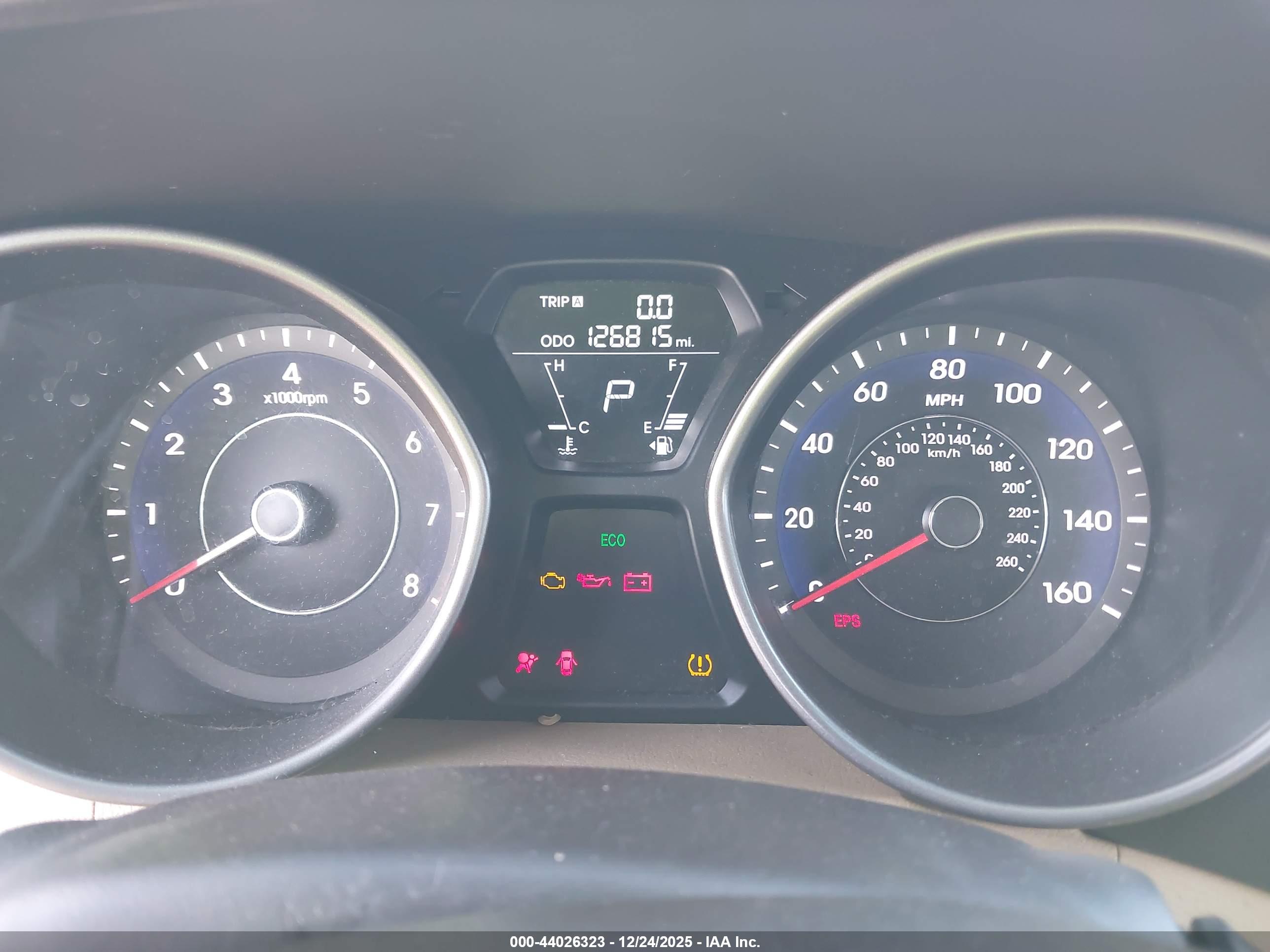 HYUNDAI ELANTRA image 7