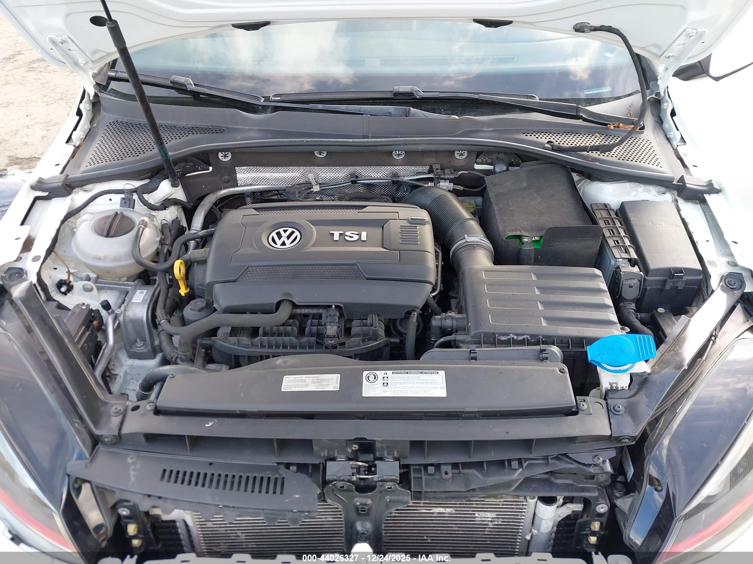 VOLKSWAGEN GOLF image 10