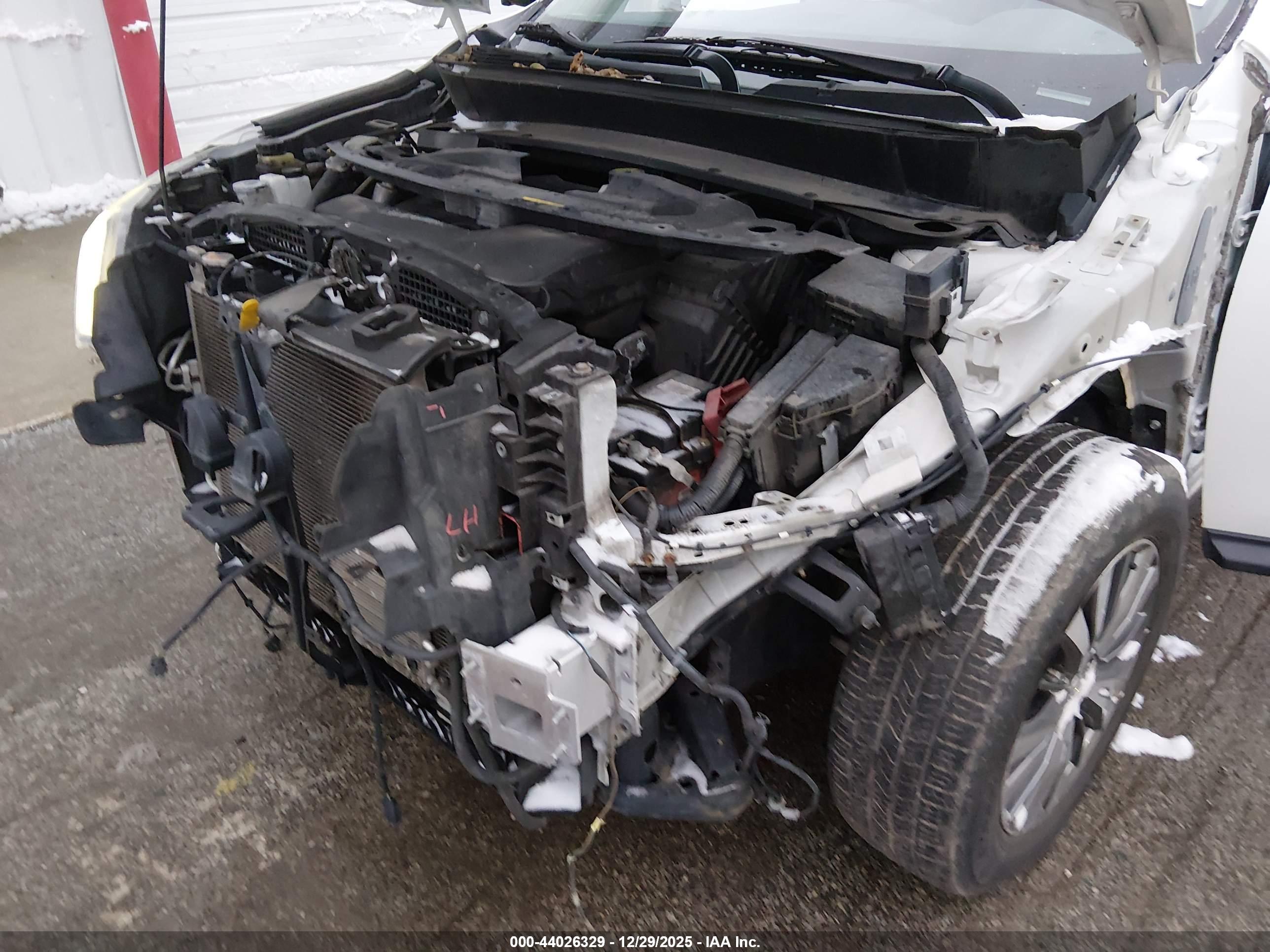 NISSAN PATHFINDER image 6
