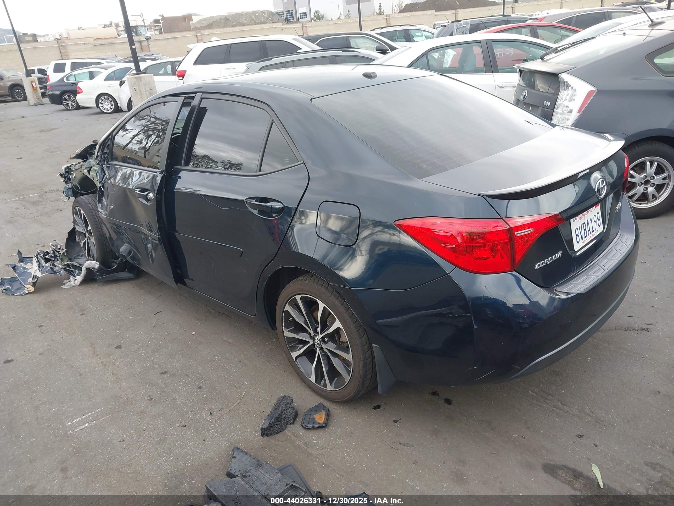 TOYOTA COROLLA image 3
