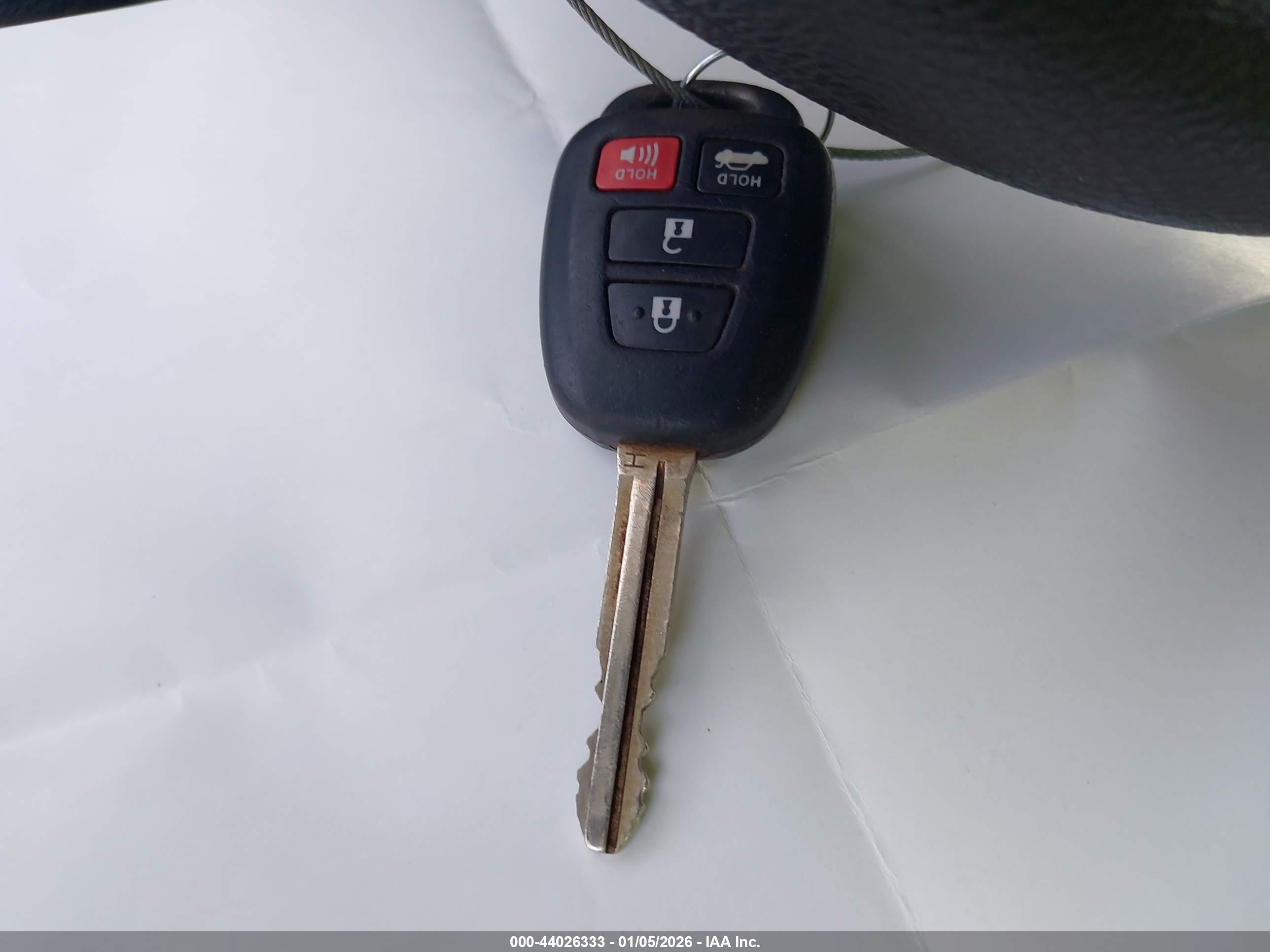 TOYOTA COROLLA image 11