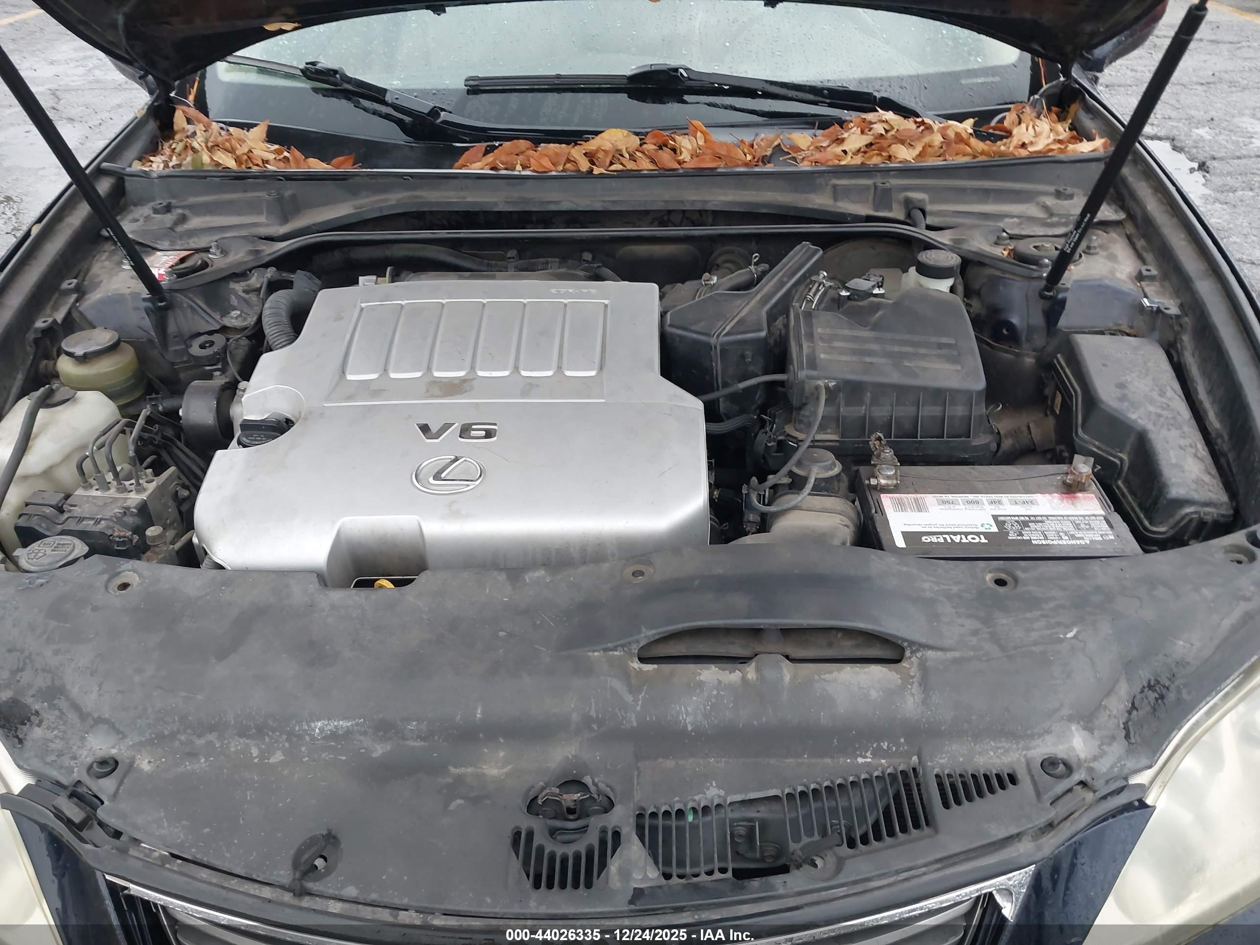 LEXUS ES image 10