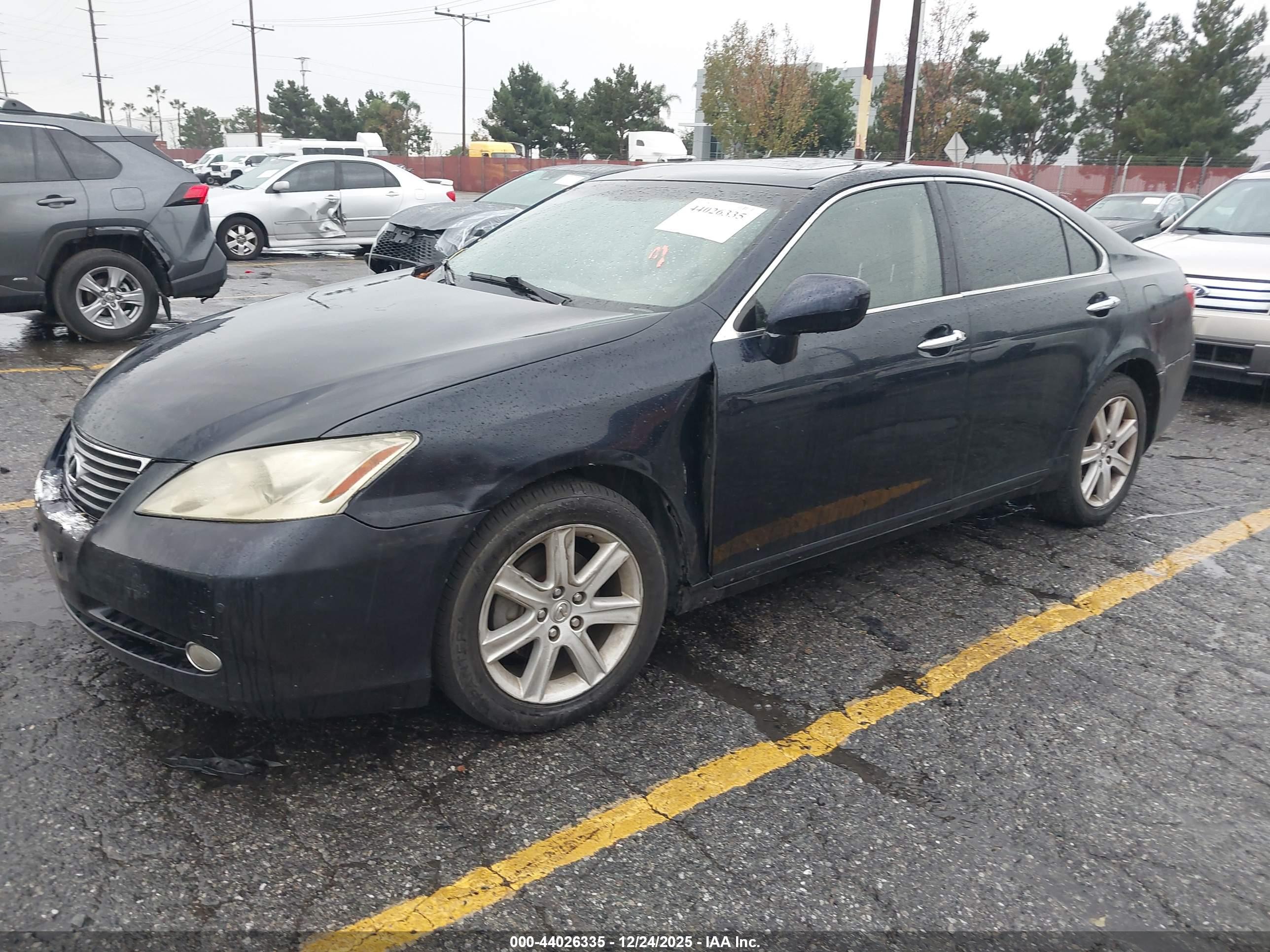 LEXUS ES image 2