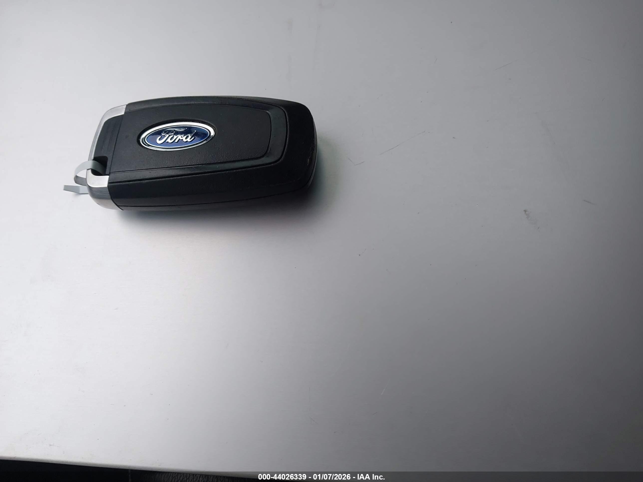 FORD FUSION image 11