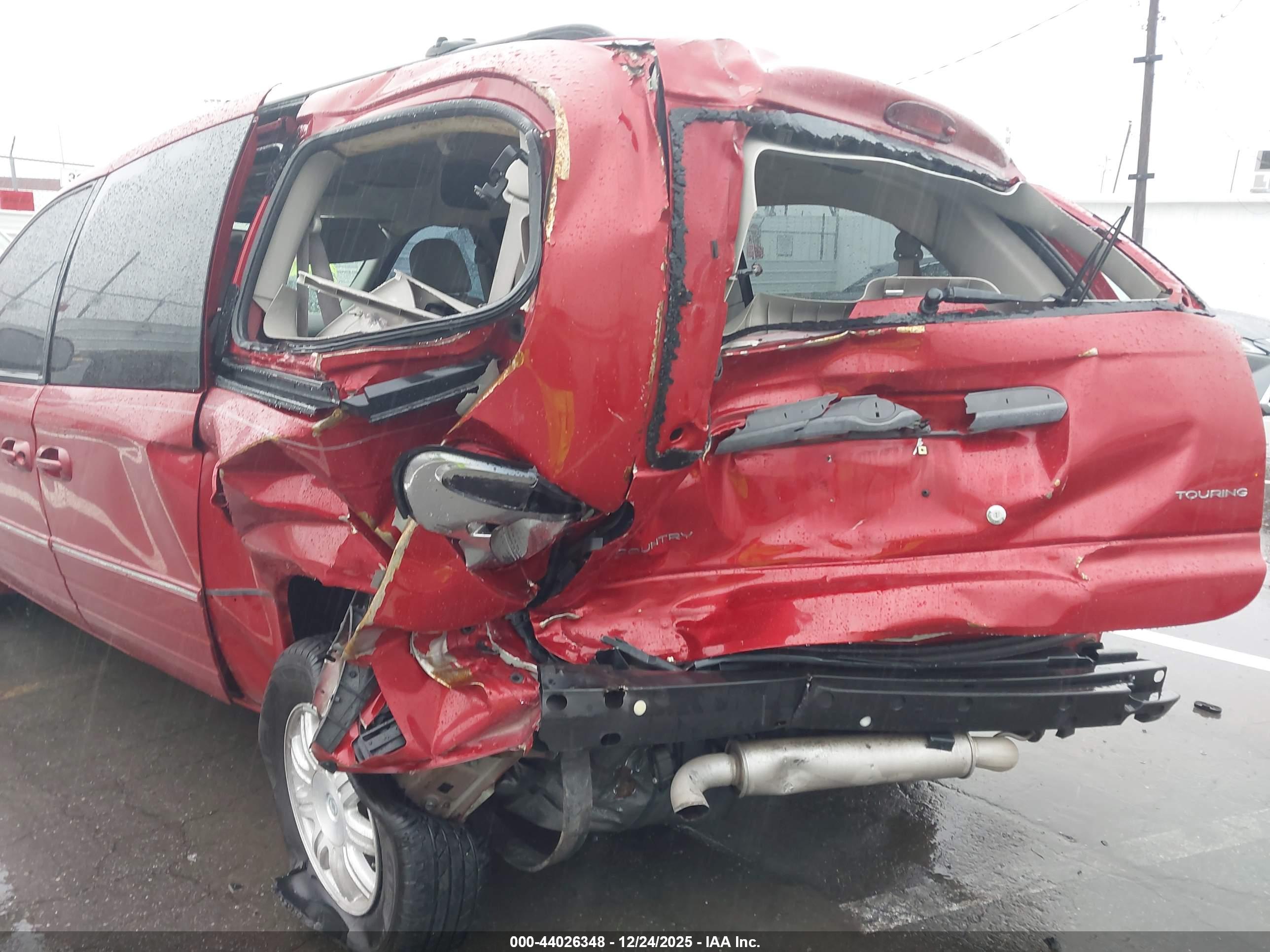 CHRYSLER TOWN image 6