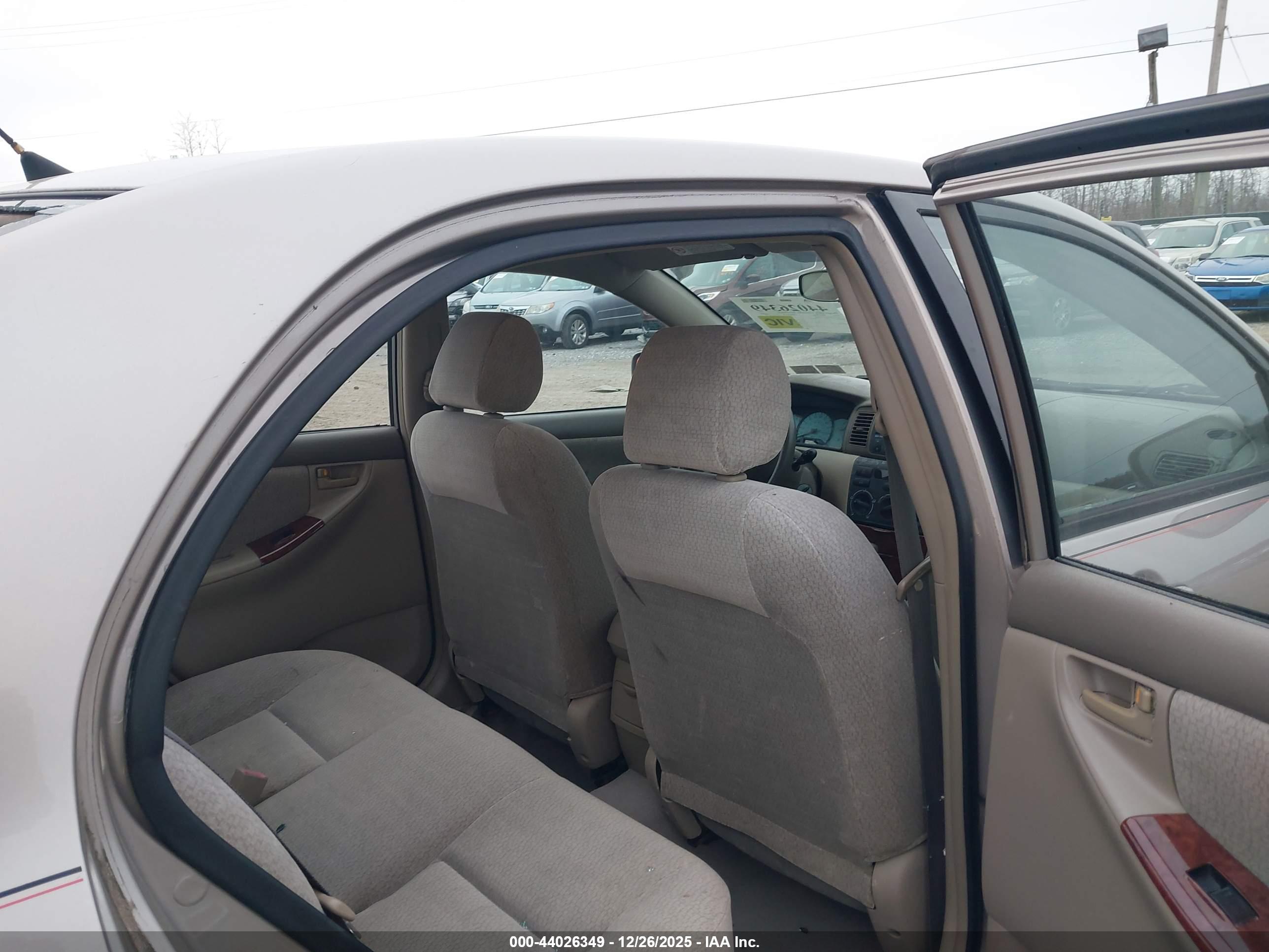 TOYOTA COROLLA image 8