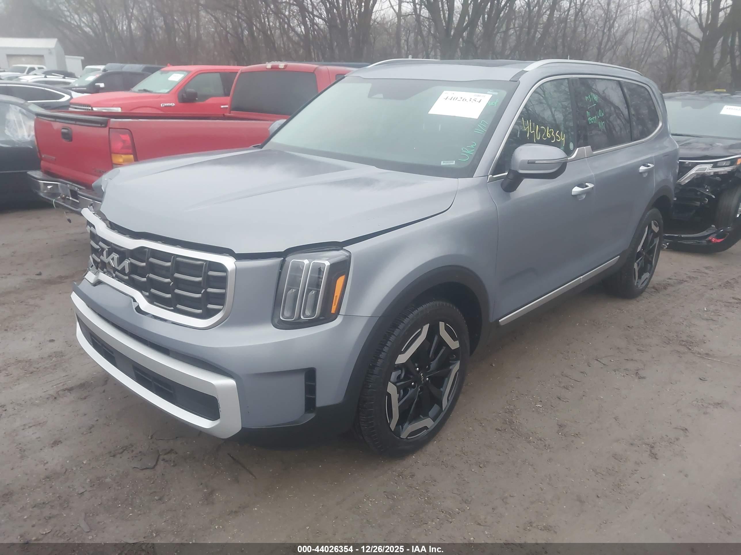 KIA TELLURIDE image 2