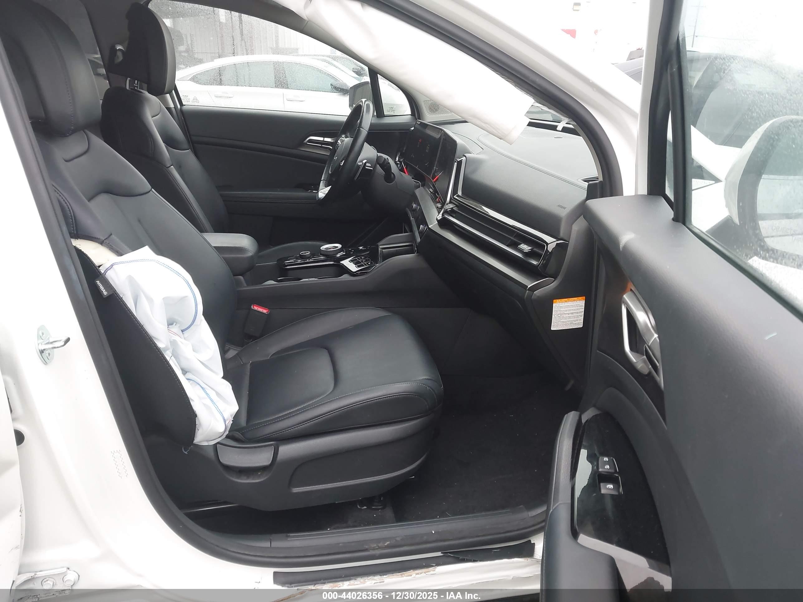 KIA SPORTAGE image 5