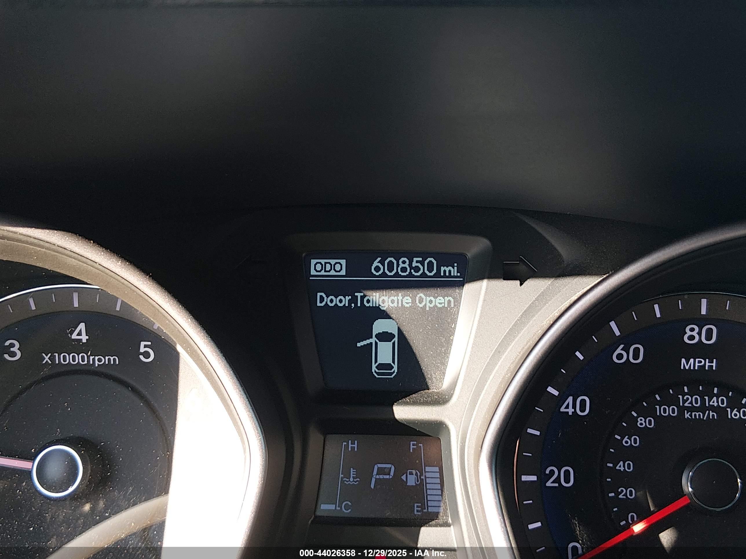 HYUNDAI ELANTRA image 7