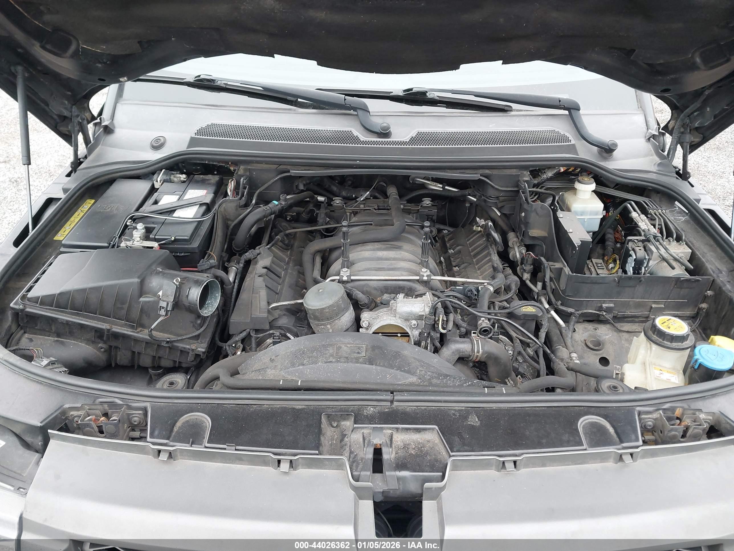 LAND ROVER image 10
