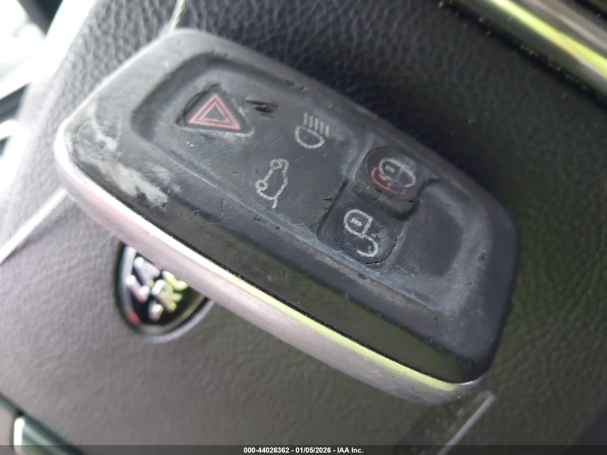 LAND ROVER image 11