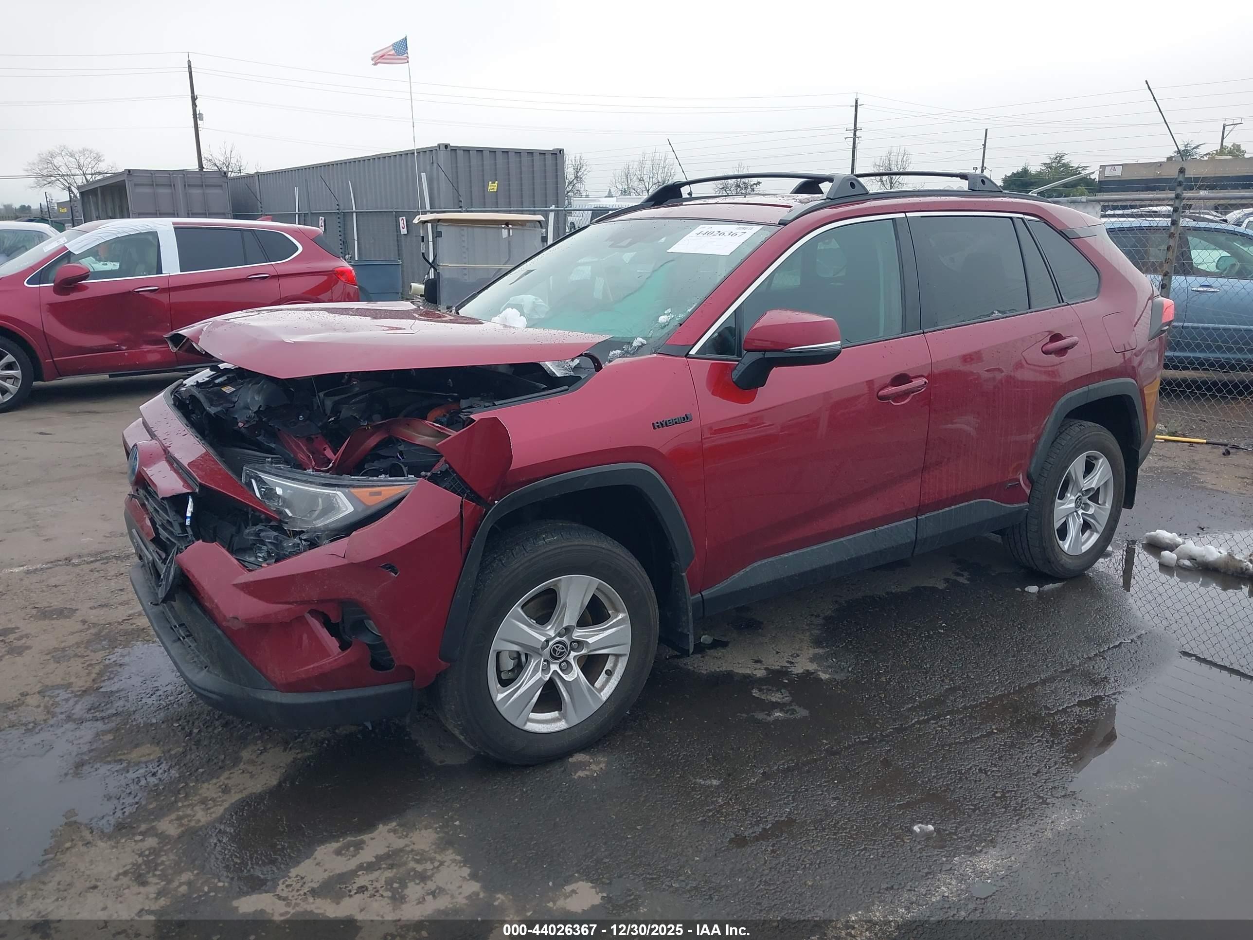 TOYOTA RAV4 image 2