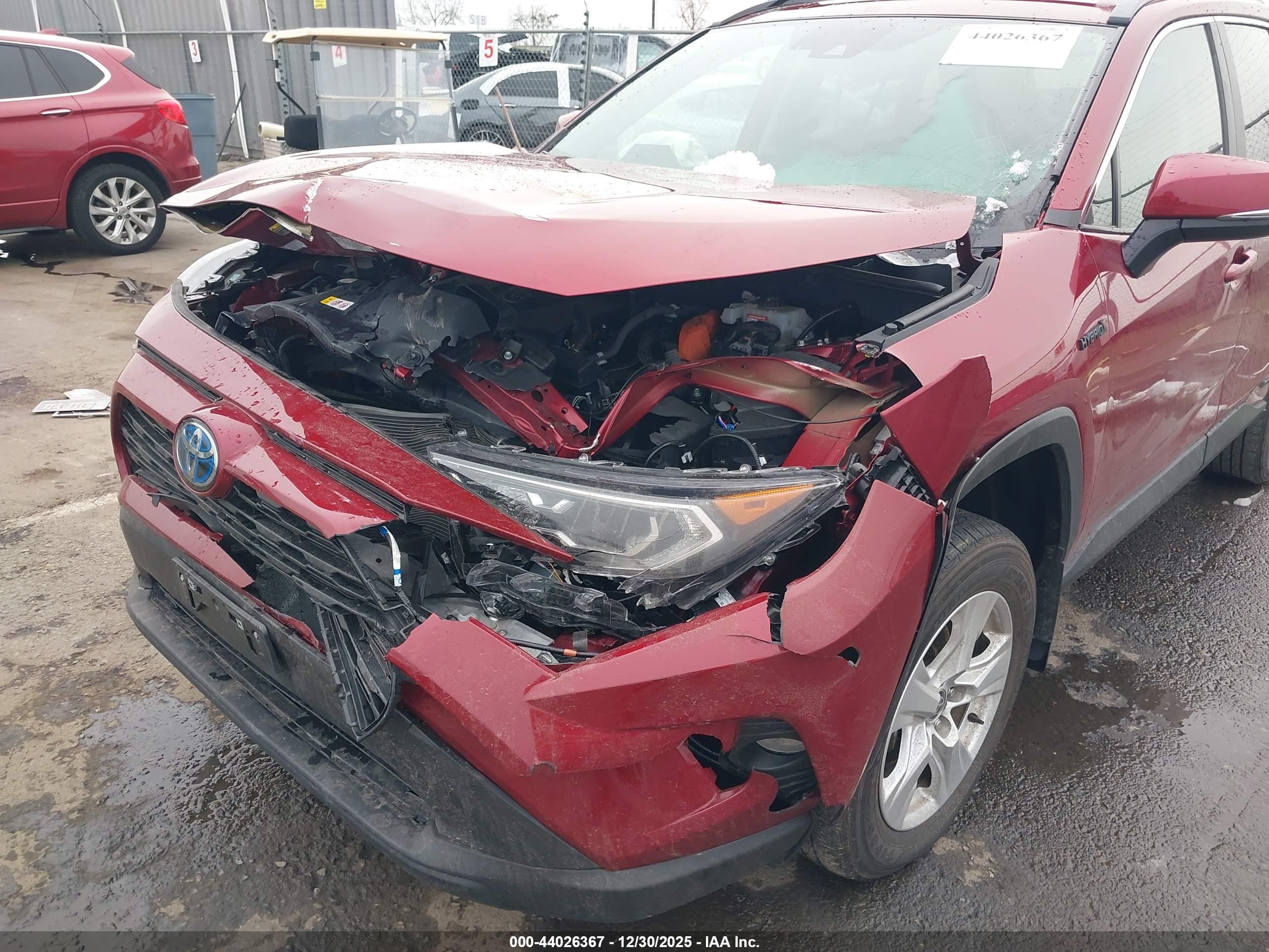 TOYOTA RAV4 image 6