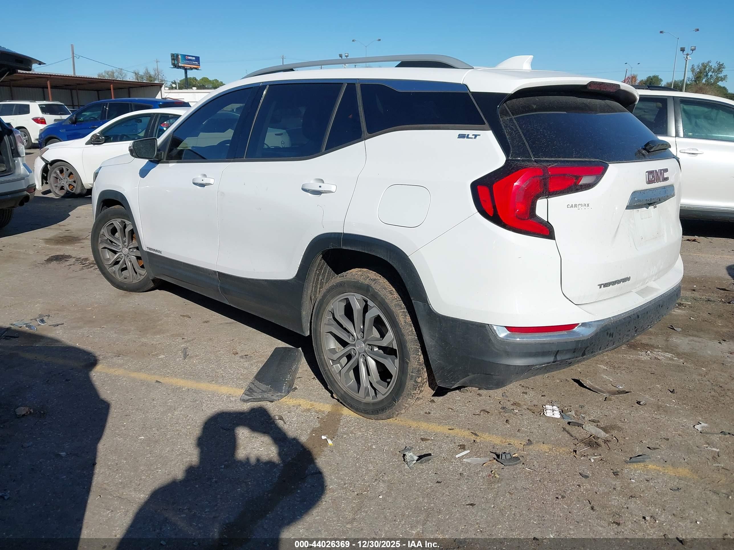 GMC TERRAIN image 3